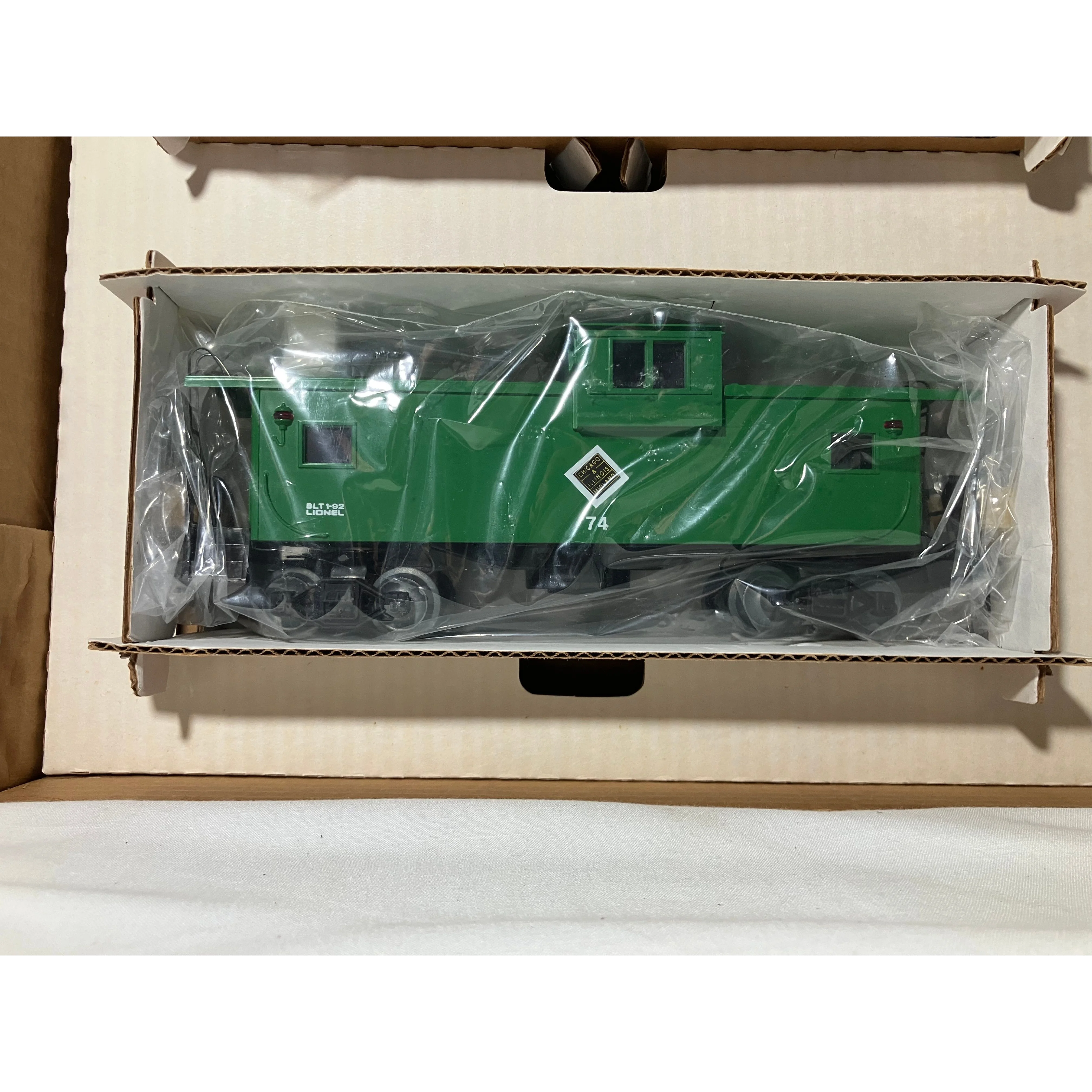 Lionel 6-18556 O scale 3 rail set of 3 boxcars/1 caboose C & IM — photo 5
