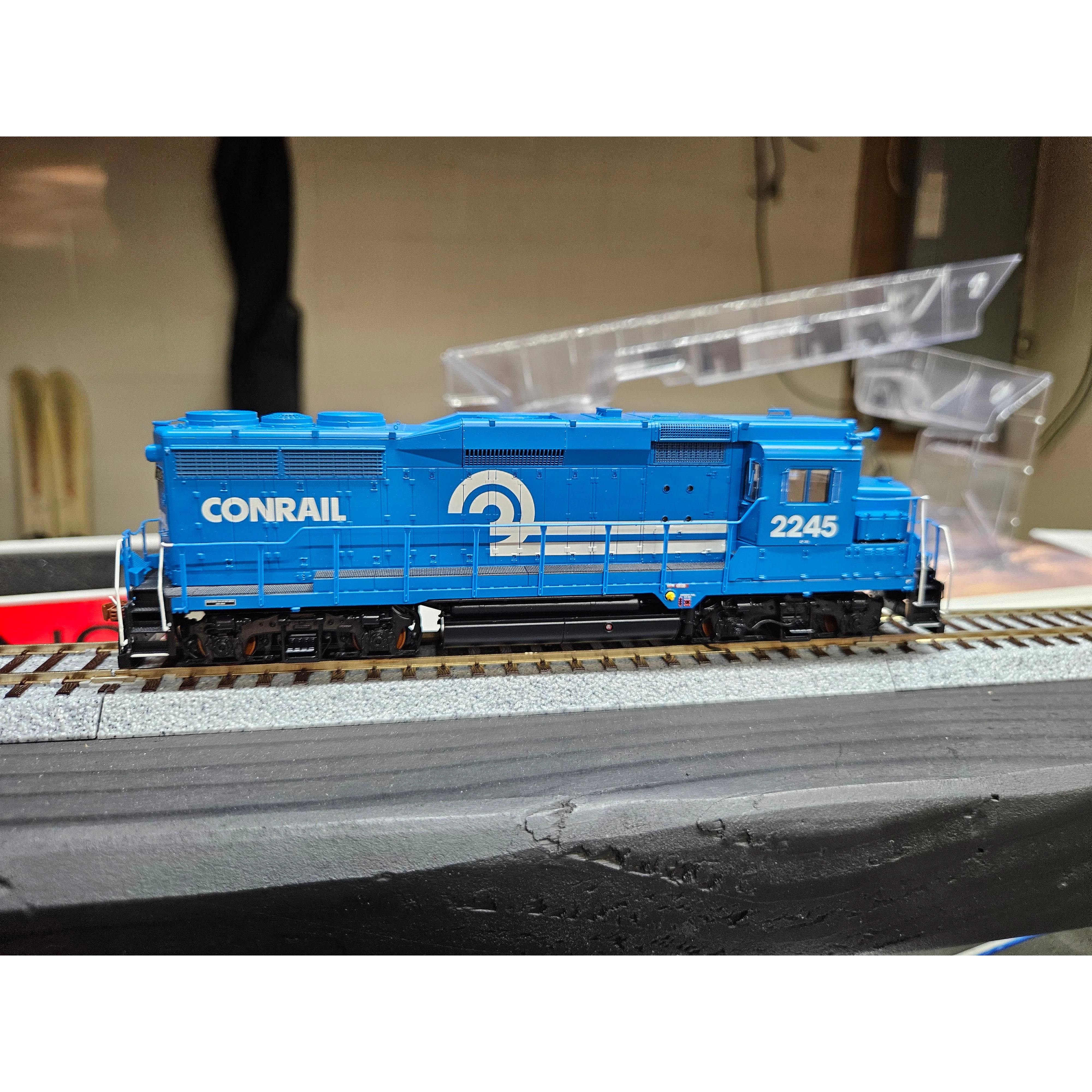 Scaletrains Rivet Counter Conrail Gp30 DCC and Sound — photo 3