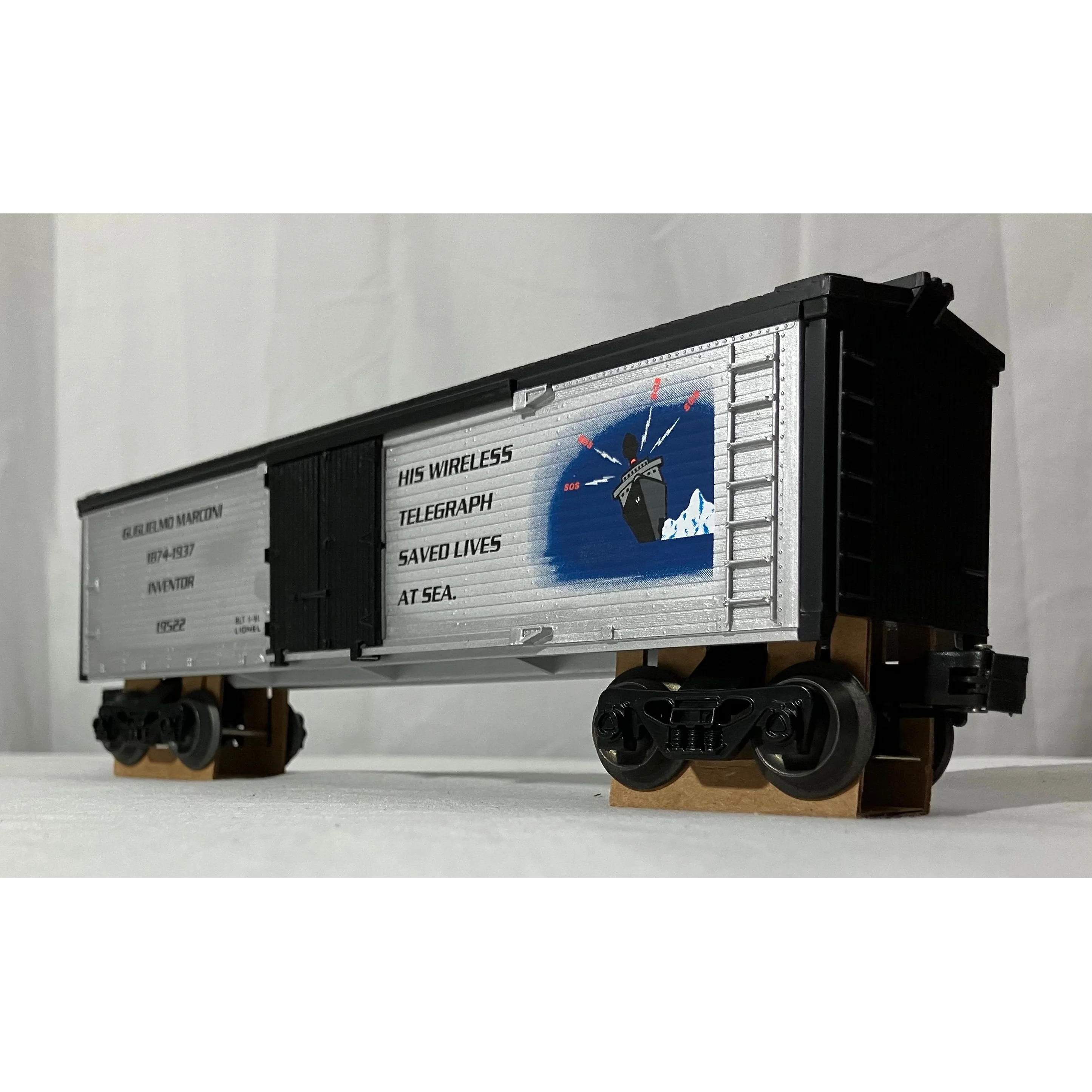 Lionel 6-19522 O scale 3 rail reefer honoring Guglielmo Marconi — photo 2