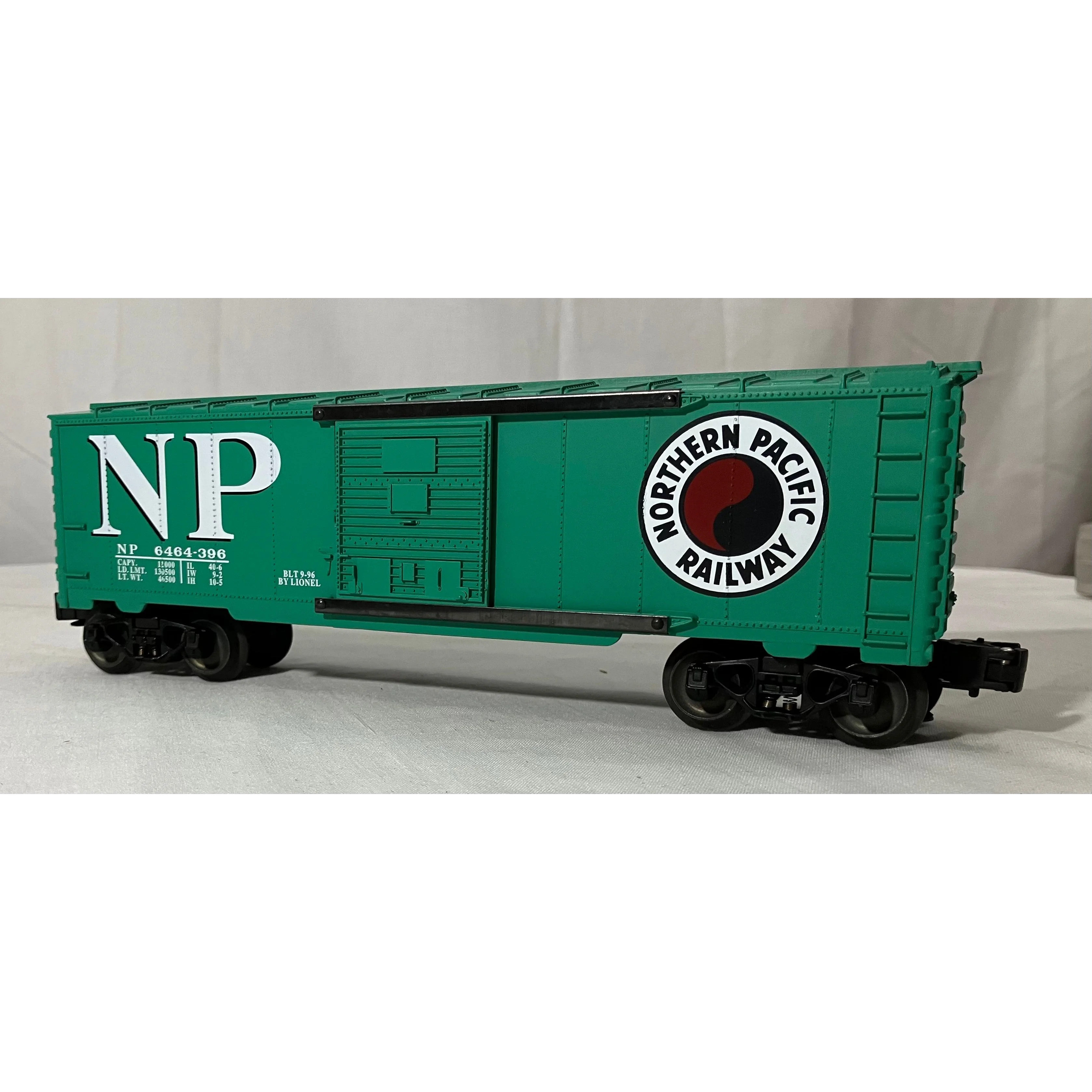 Lionel 6-19284 O scale 3 rail 6464 boxcar Northern Pacific