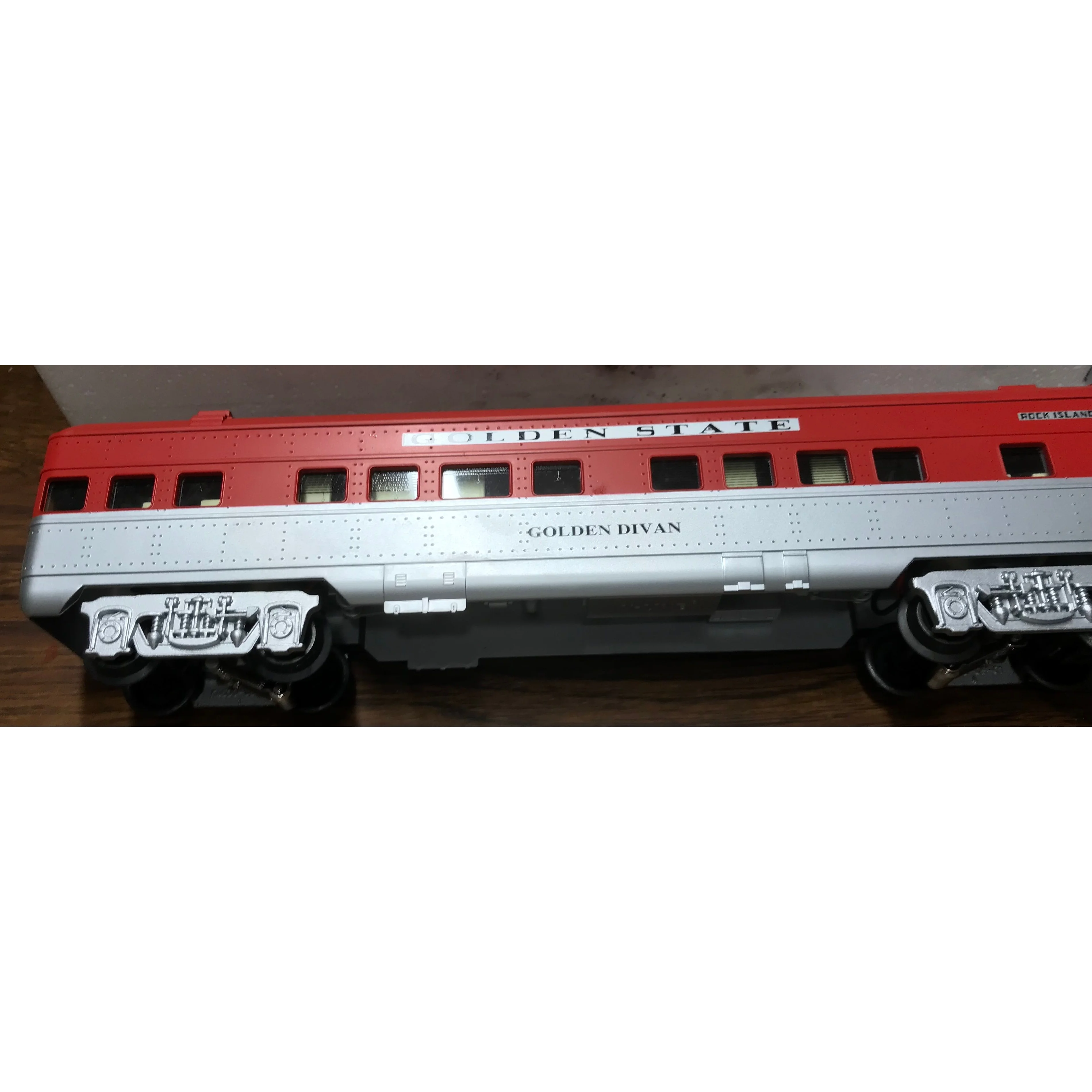 K-LINE K-4532-0479 GOLDEN STATE STREAMLINER Flat End Observation Car w/Furnisher Inte - Image 2