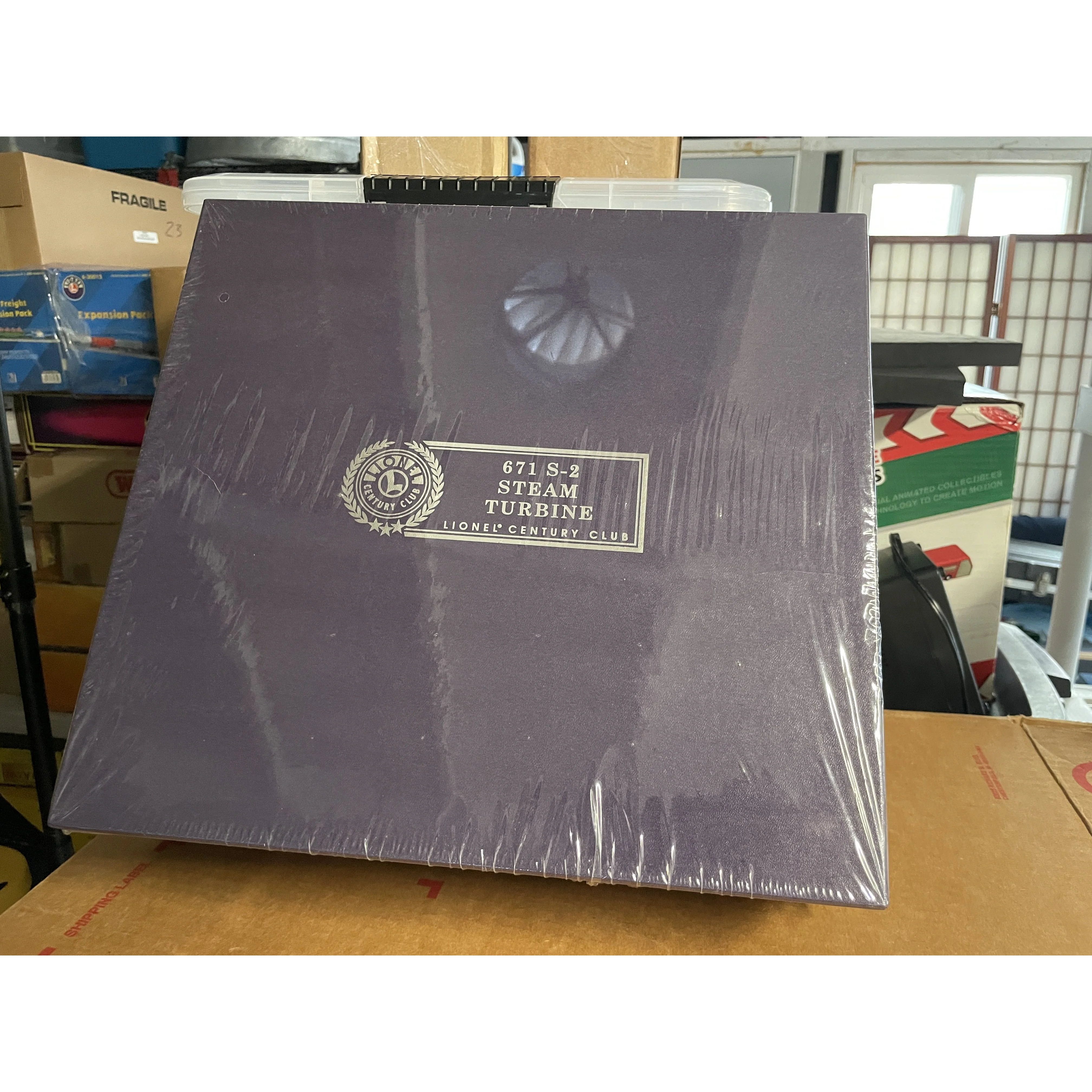 Lionel Century Club 671 S2 Turbine (Sealed) and Boxcar — photo 2