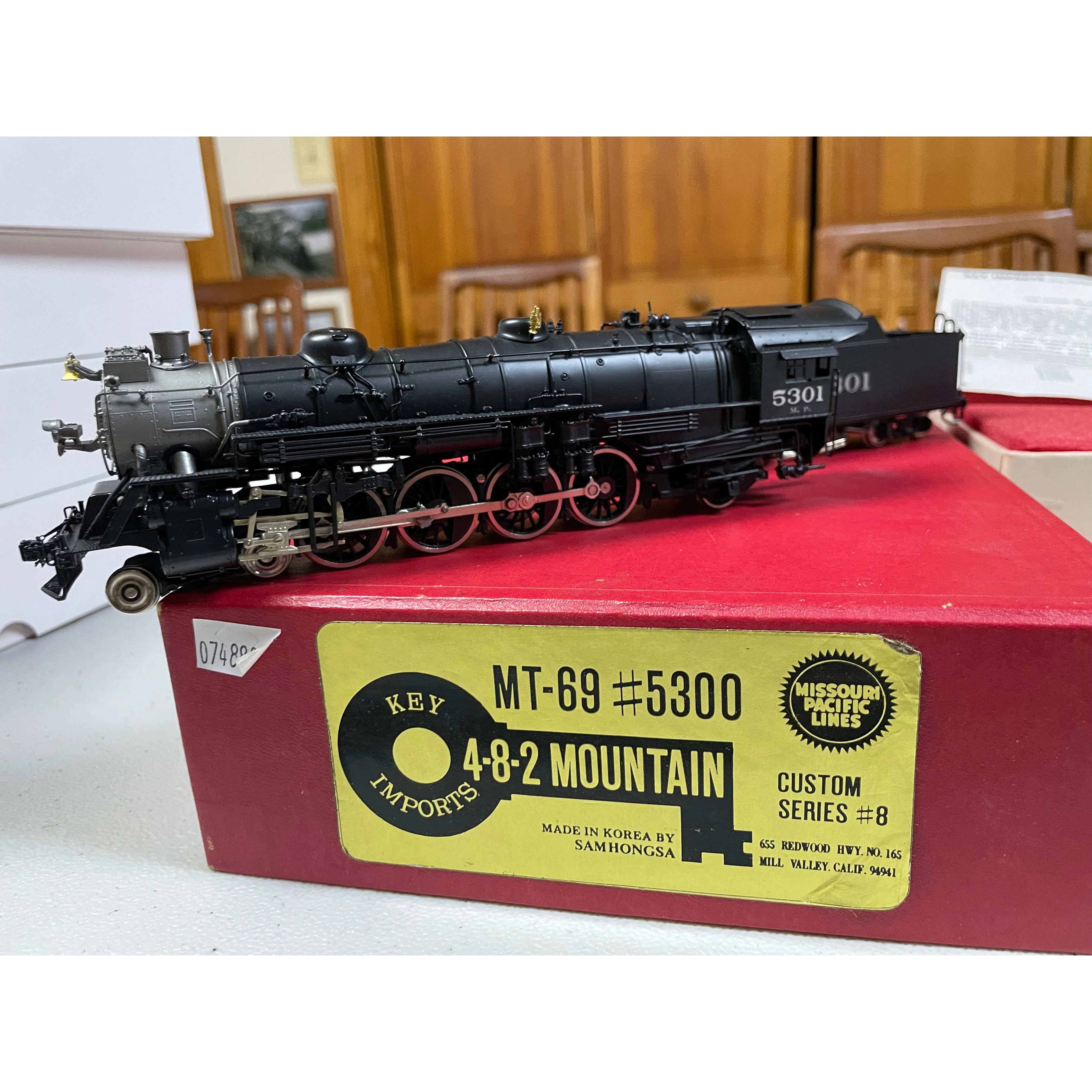 KEY IMPORTS MT-69 #5300 MISSOURI PACIFIC LINES 4-8-2 MOUNTAIN BRASS STEAM LOCO F/P — photo 4
