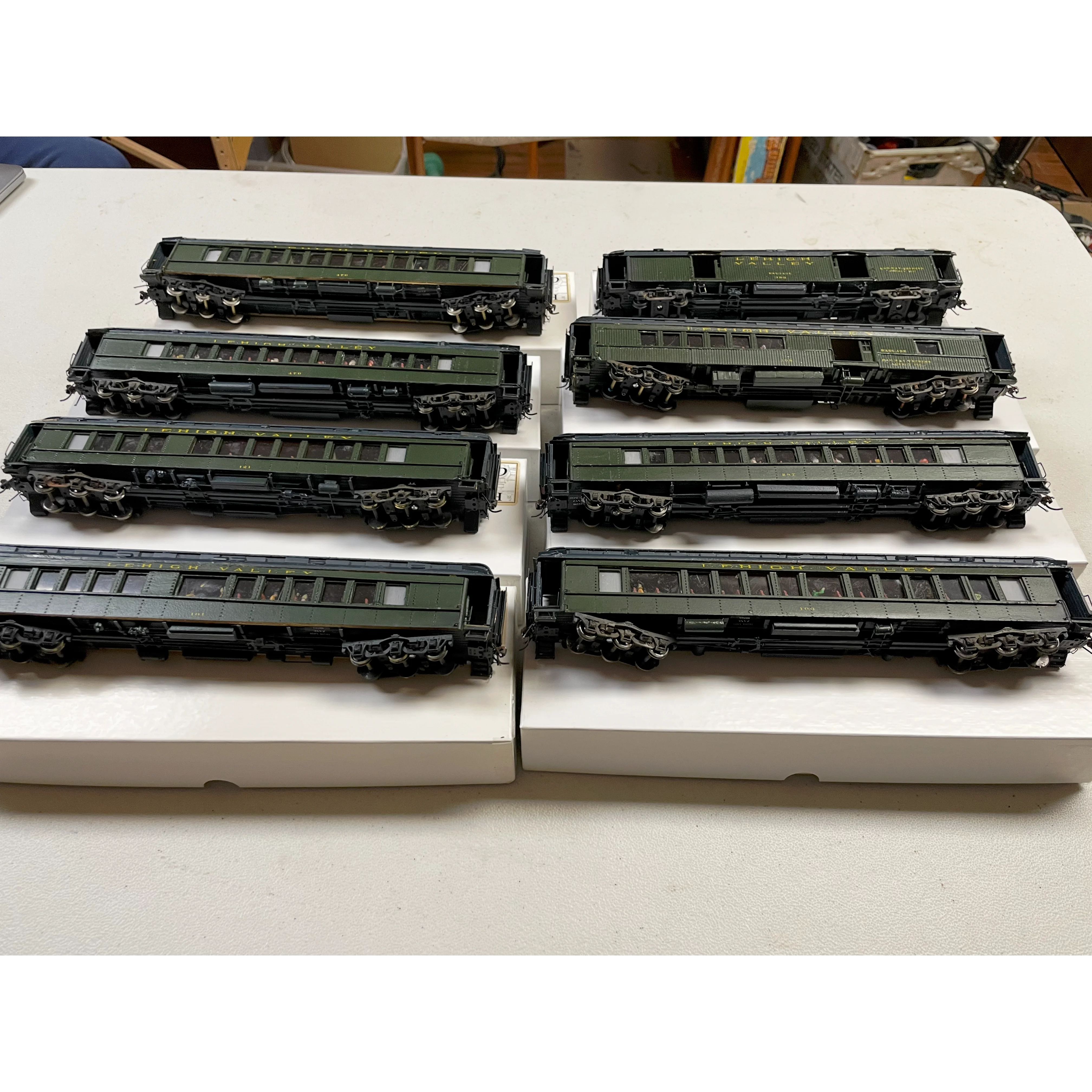 HO 1/87 8-Car Lehigh Valley Heavyweight Custom Wood Built Passenger set Full Interior — photo 8