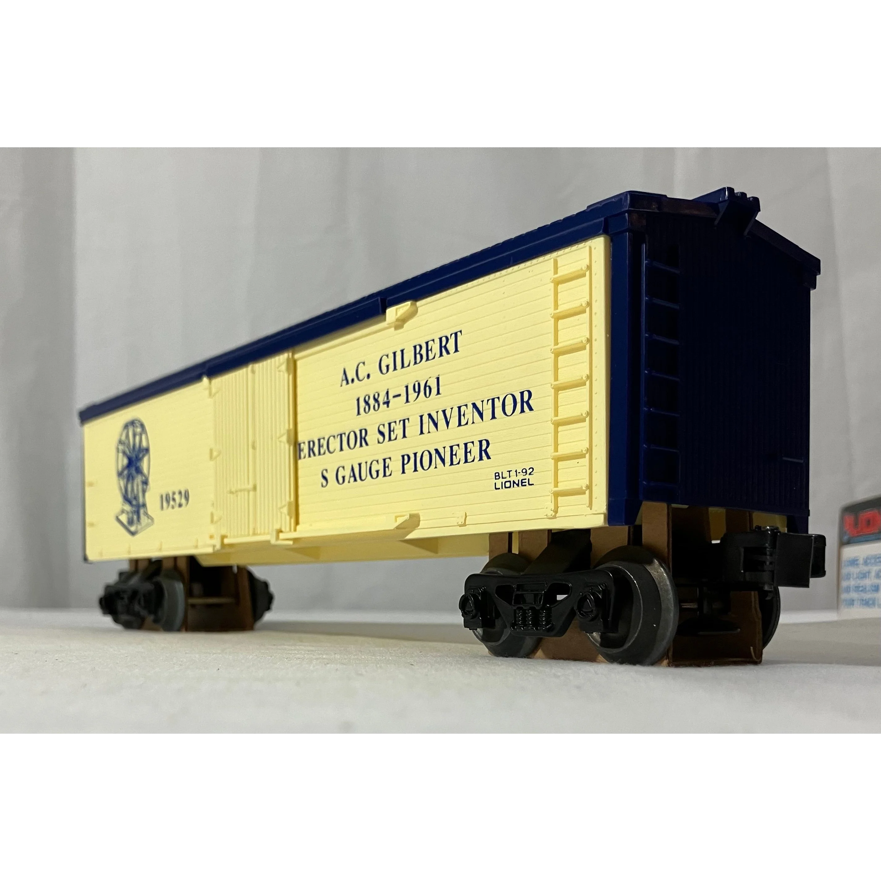 Lionel 6-19529 O scale 3 rail reefer honoring A.C. Gilbert, S gauge & Erector Set