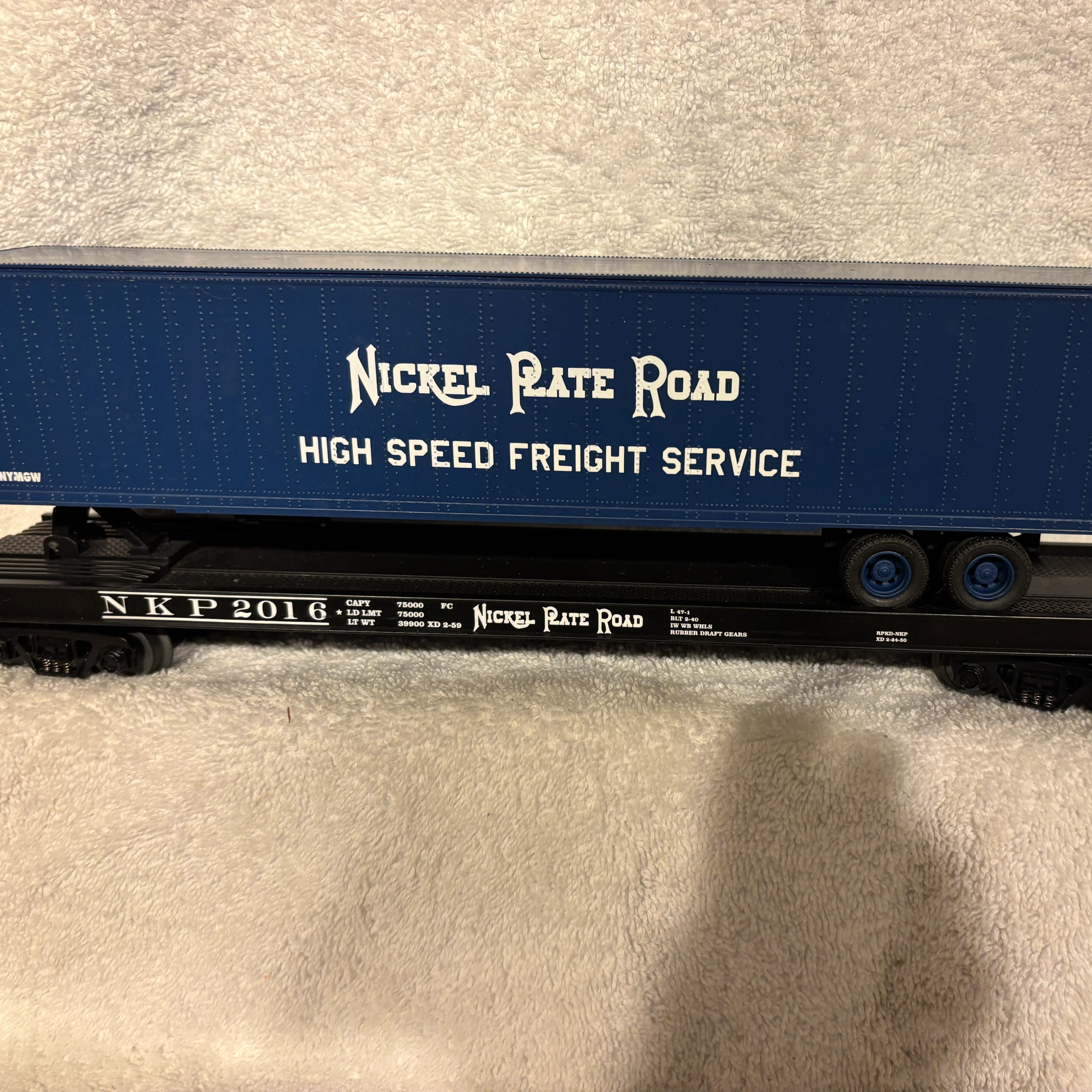 MTH 20-98415 NICKEL PLATE HIGH SPEED FREIGHT SERVICE FLATCAR WITH 48' TRAILER