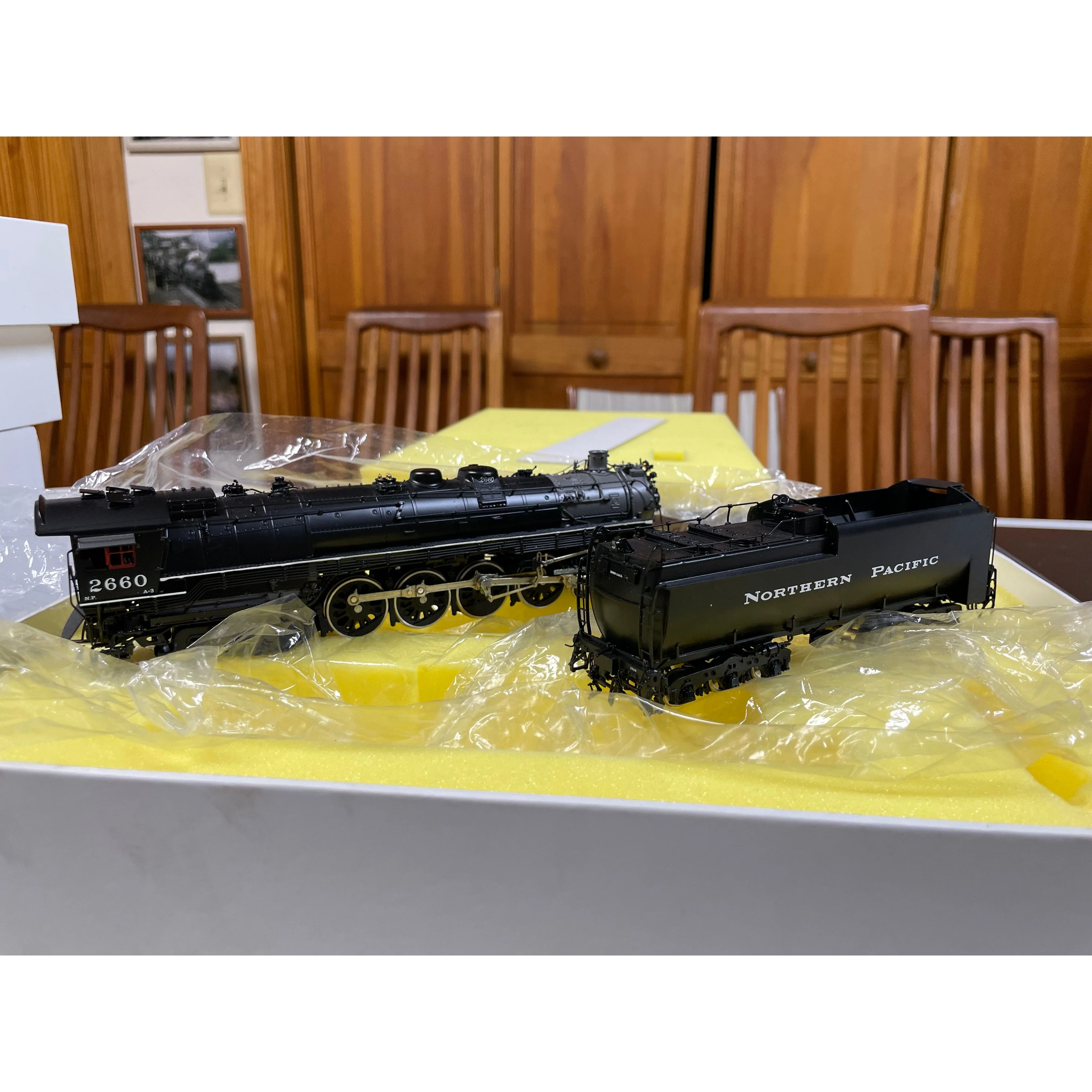 W&R Enterprises Brass Northern Pacific A-3 4-8-4 Steam Locomotive HO Gauge Black F/P — photo 2