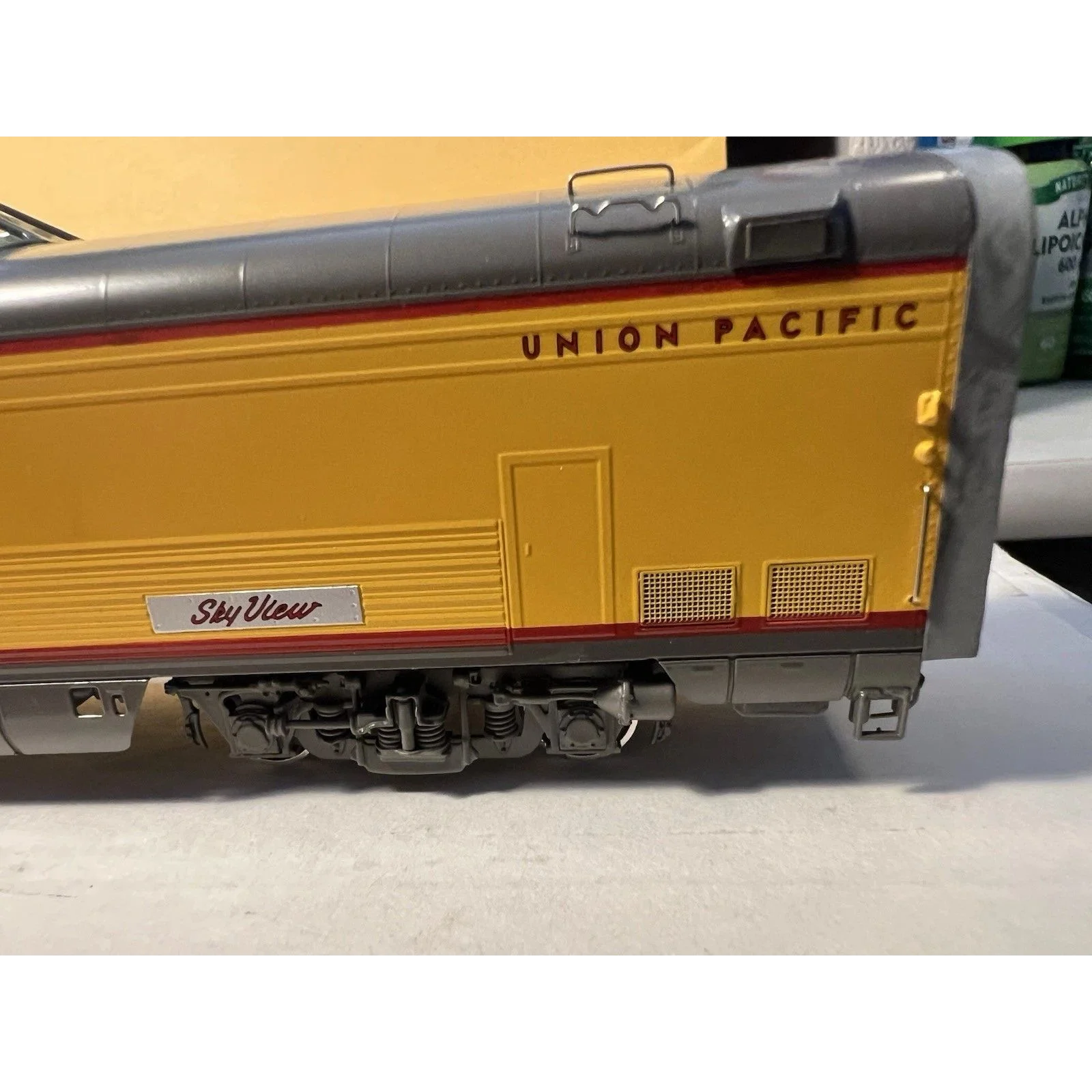 BRASS UNION PACIFIC DOME DINER "SKYVIEW" TRAIN OF TOMORROW CAR by CHALLENGER — photo 6