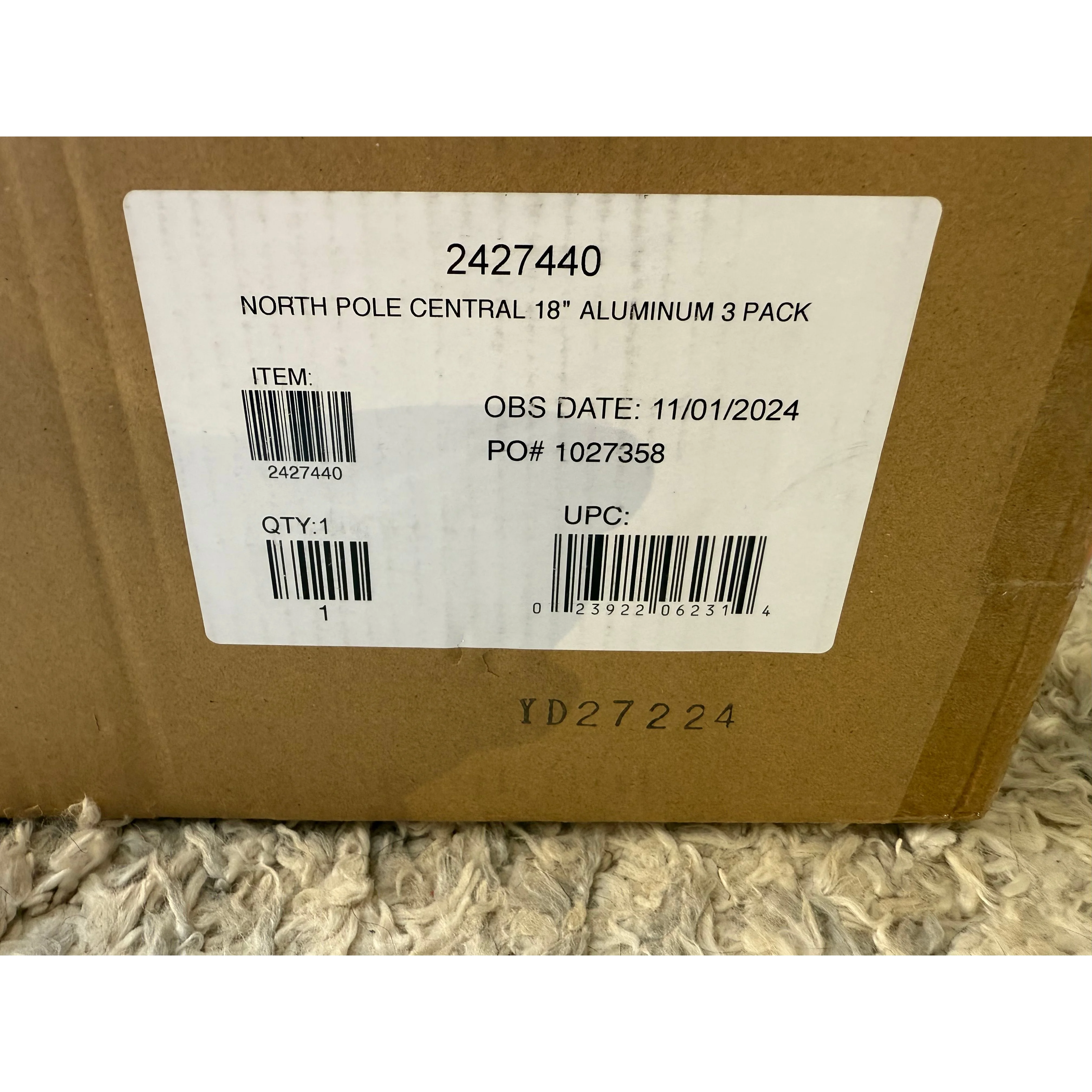 Lionel 2427430 & 2427440 North Pole Central 4 and 3 Pack Aluminum Passenger Cars — photo 6