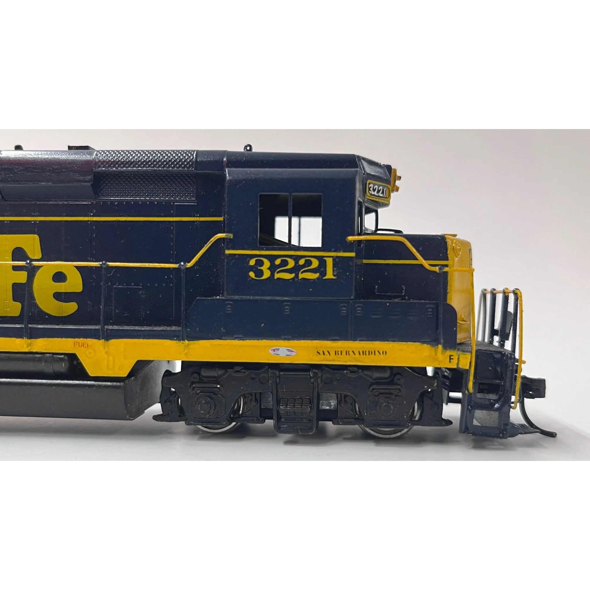 Kumata Santa Fe GP30, HO Scale Brass Diesel Loco — photo 3