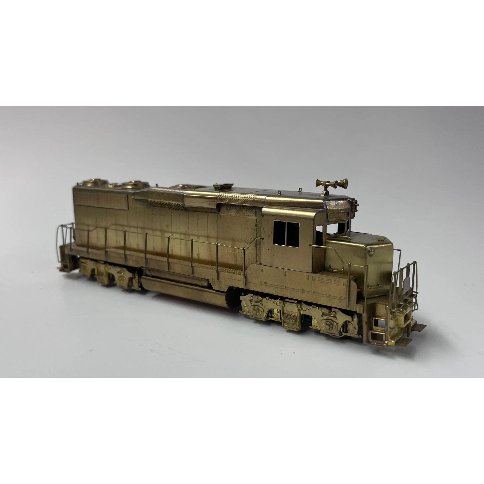 Kumata EMD GP30, HO Scale Brass Diesel Loco — photo 2