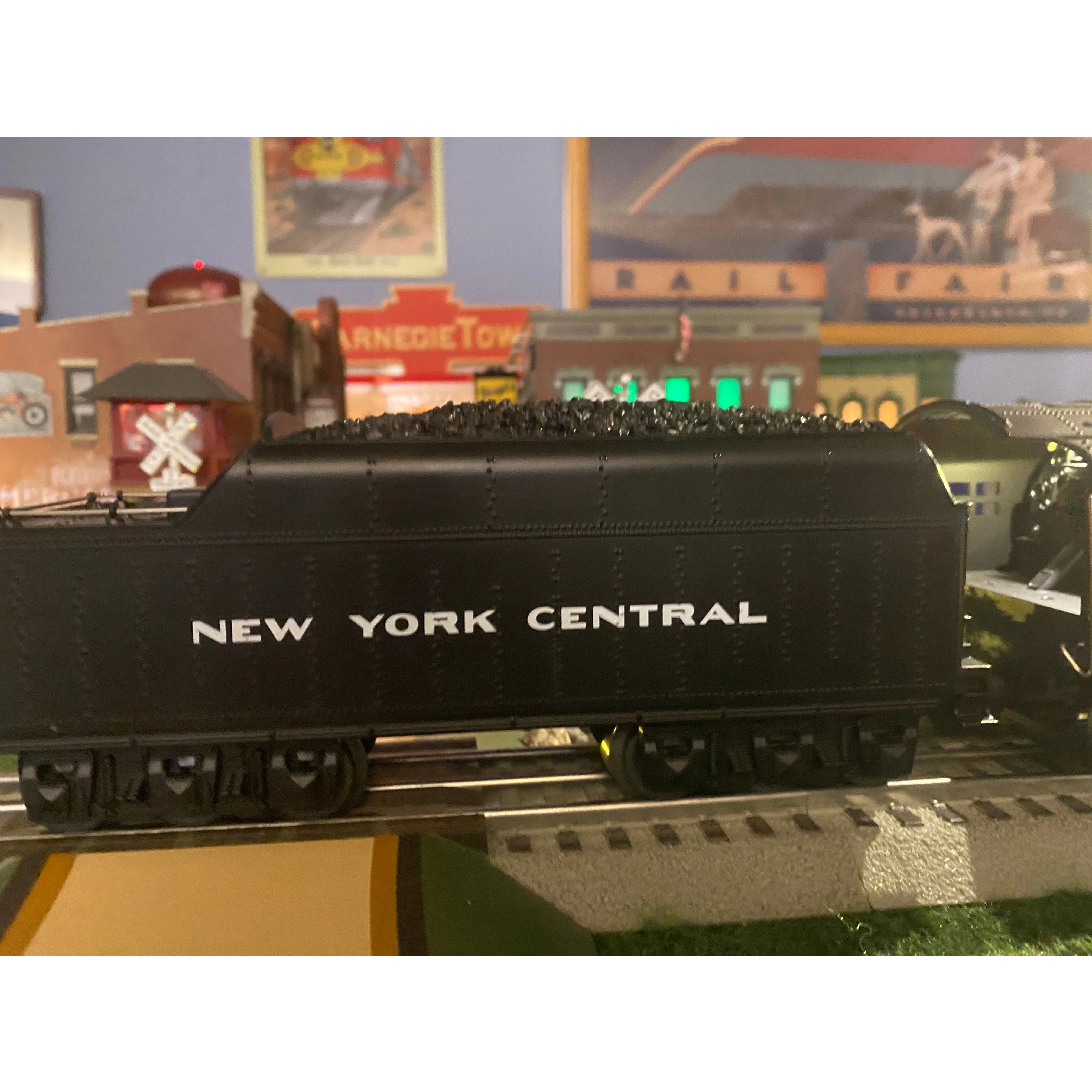 Lionel LionChief Plus 2.0 New York Central Hudson Locomotive 2232010 — photo 2