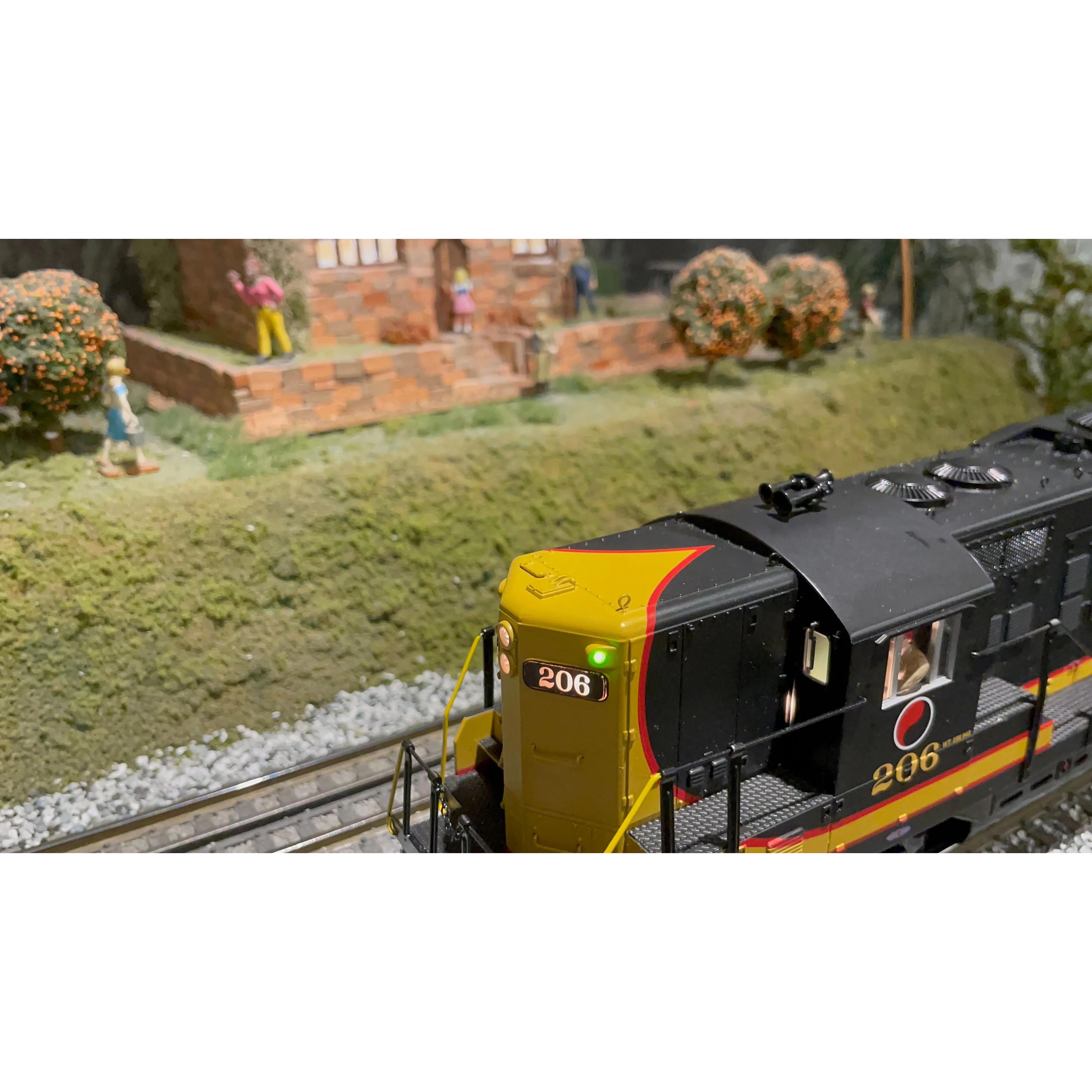 MTH Premier Northern Pacific GP9 20-30034-1 — photo 2
