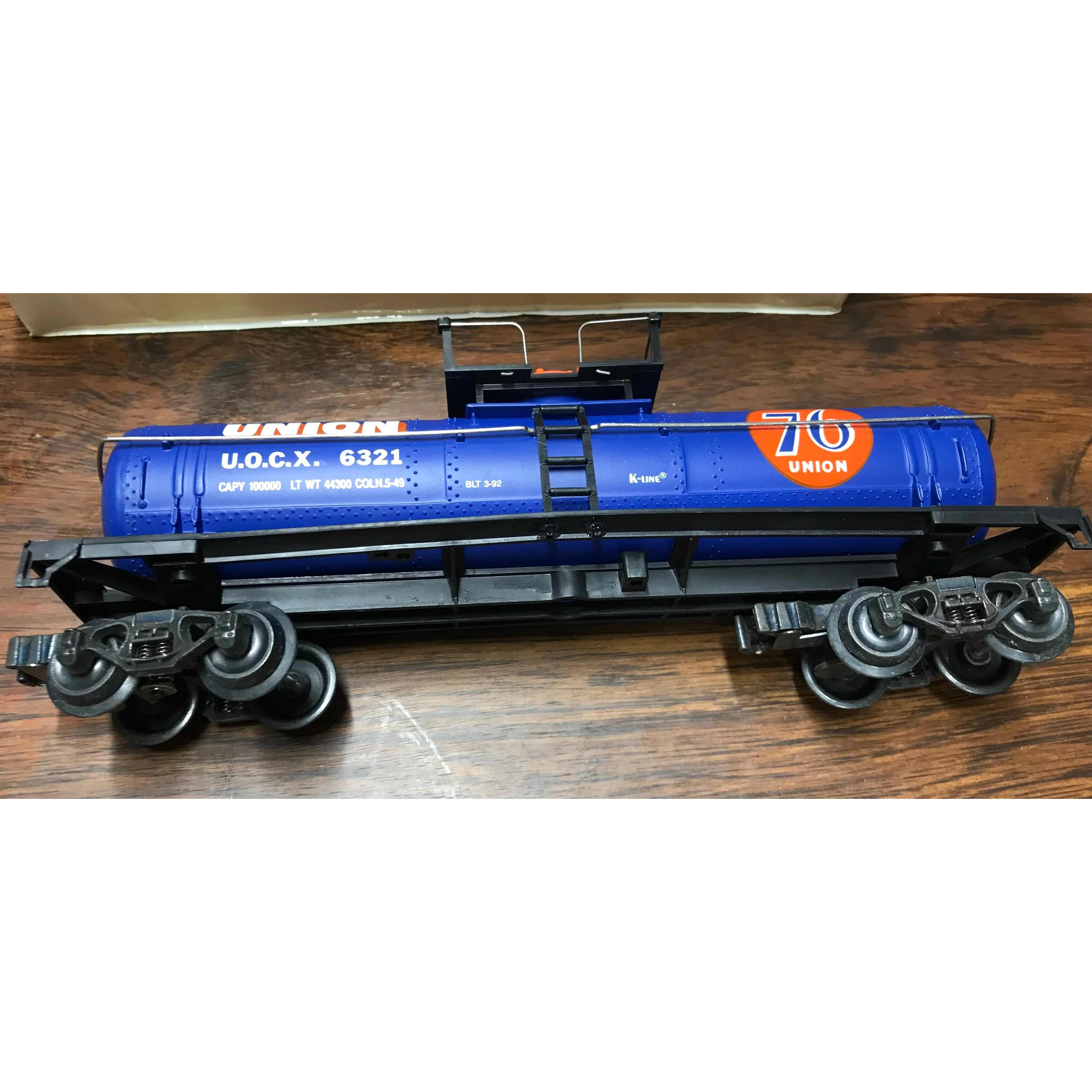 K-LINE 6321 CLASSIC UNION 76 OIL TANK CAR U.O.C.X.6321 SINGLE DOME TANK CAR