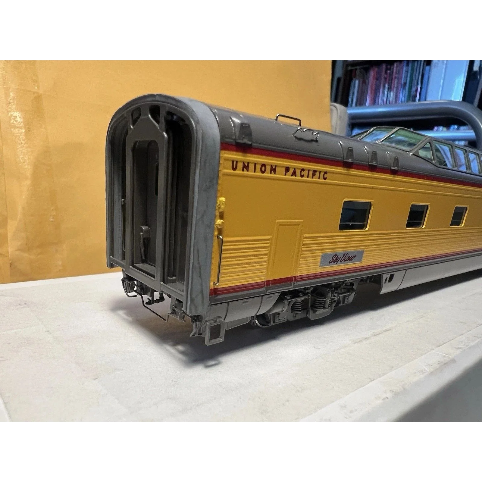 BRASS UNION PACIFIC DOME DINER "SKYVIEW" TRAIN OF TOMORROW CAR by CHALLENGER — photo 7