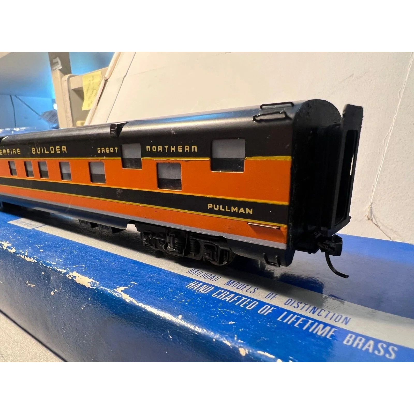 BRASS GREAT NORTHERN SLEEPING CAR by KATSUMI # 503 CUSTOM DETAILED HO SCALE — photo 7