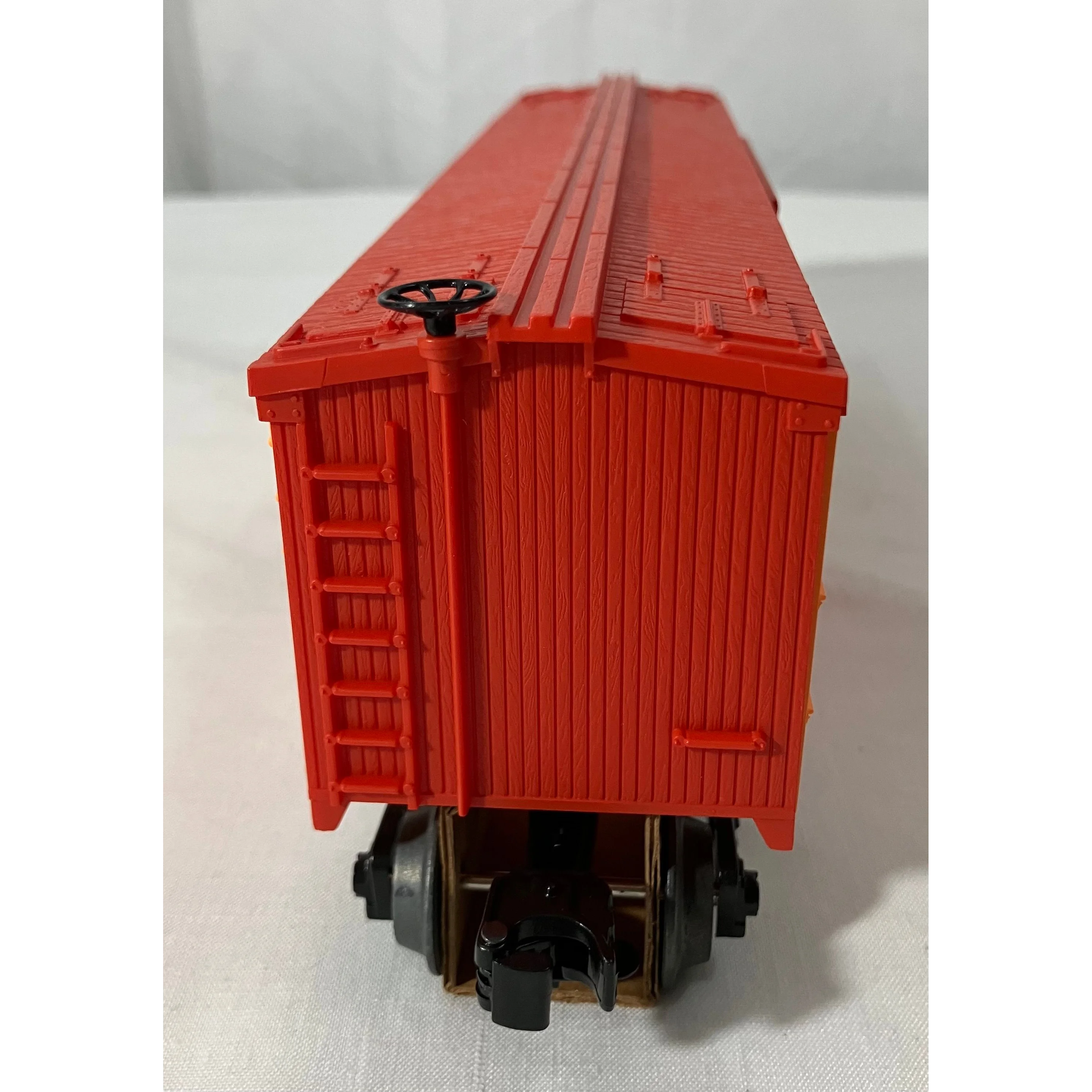 Lionel 6-19528 O scale 3 rail reefer honoring Joshua Lionel Cowen — photo 4