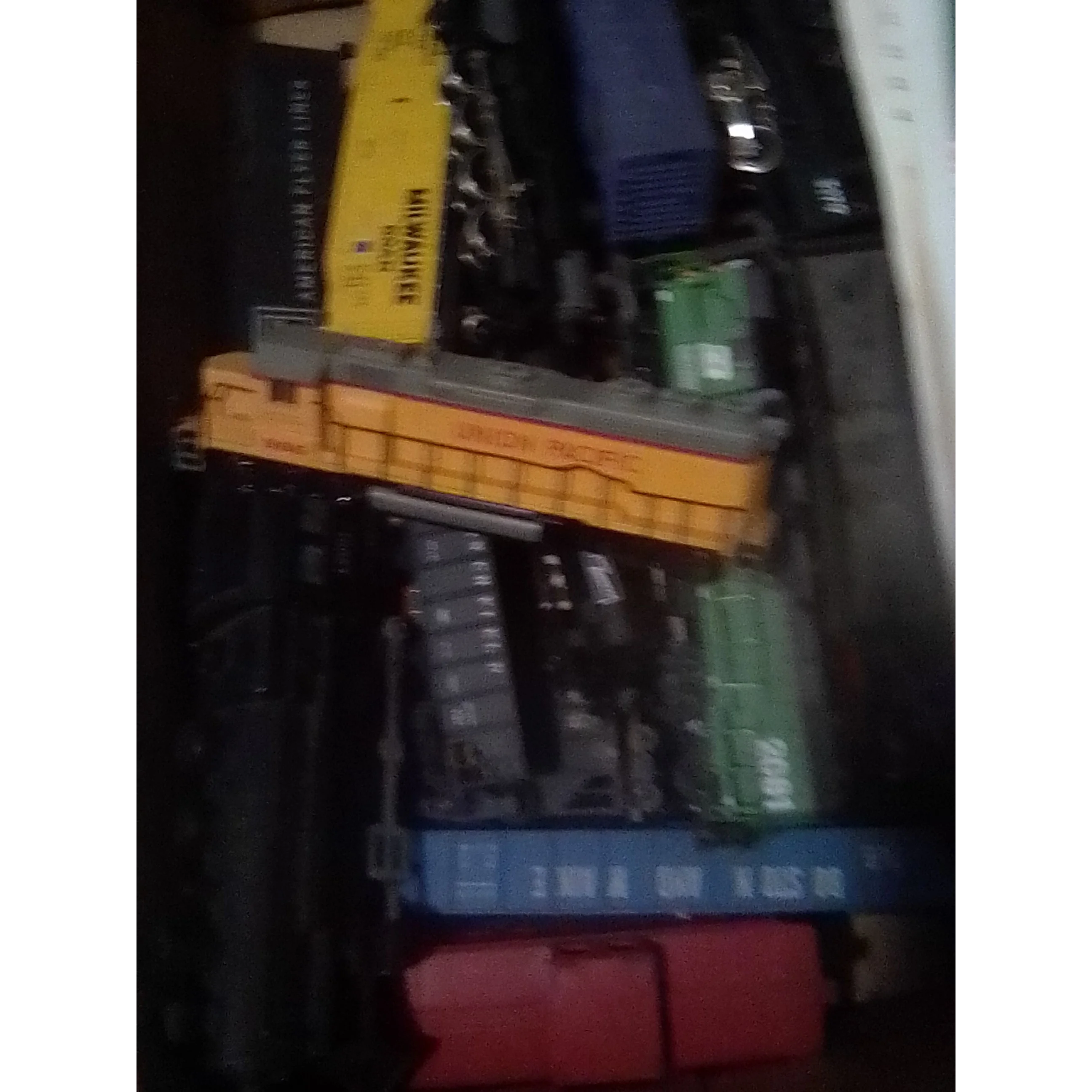 Life -Like precision engineered EMD GP40 DIESEL — photo 5