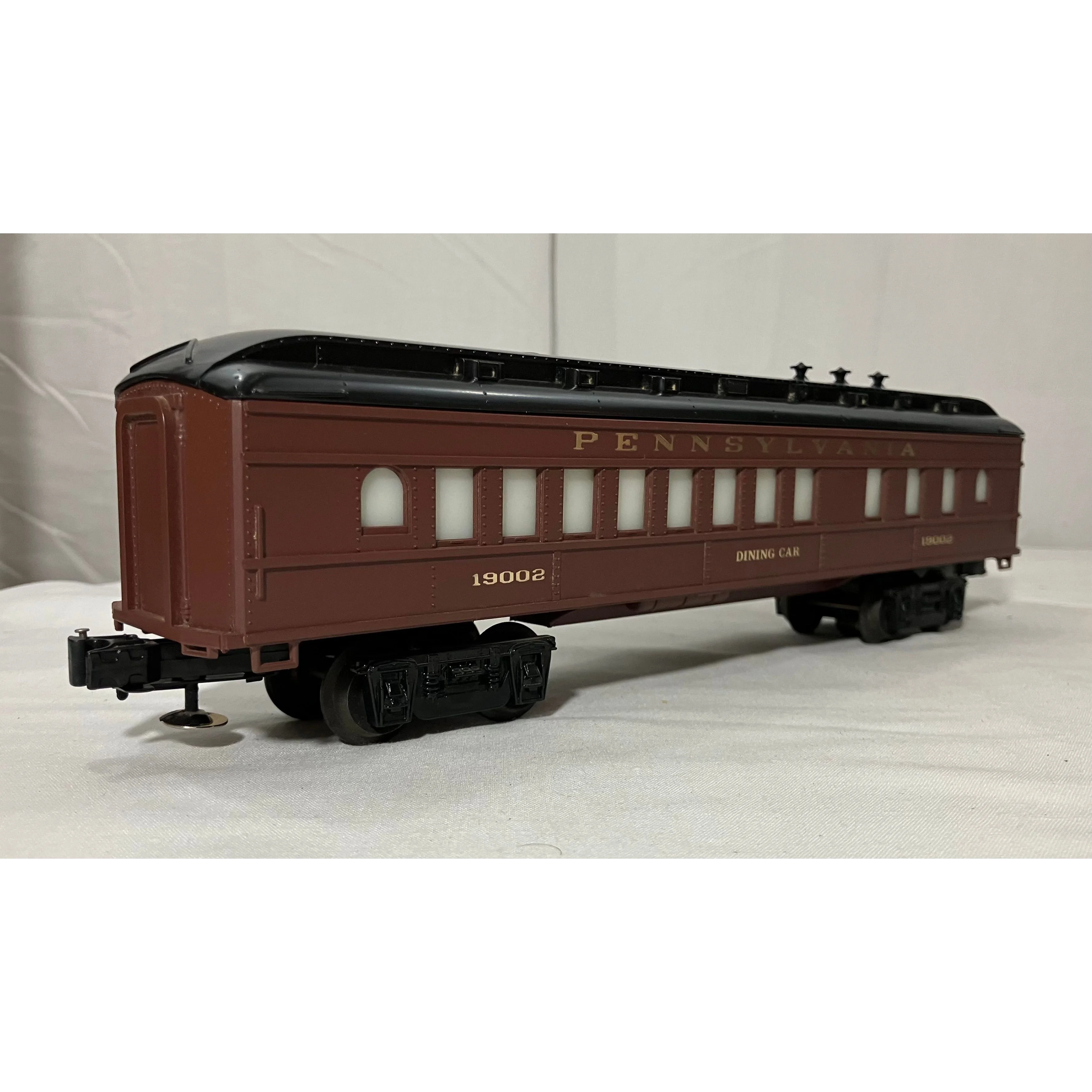 Lionel 6-19002 O scale 3 rail Dining Car Pennsylvania RR