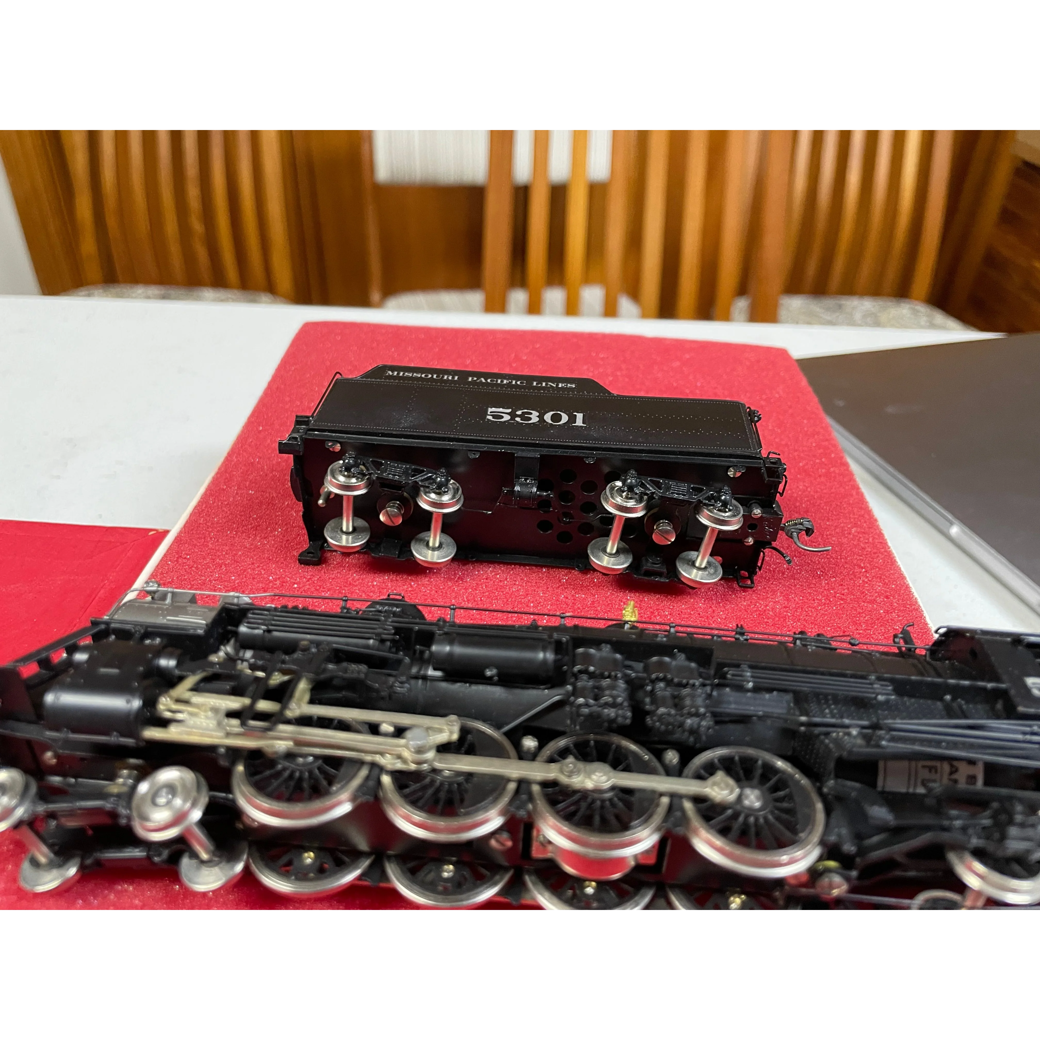 KEY IMPORTS MT-69 #5300 MISSOURI PACIFIC LINES 4-8-2 MOUNTAIN BRASS STEAM LOCO F/P — photo 9