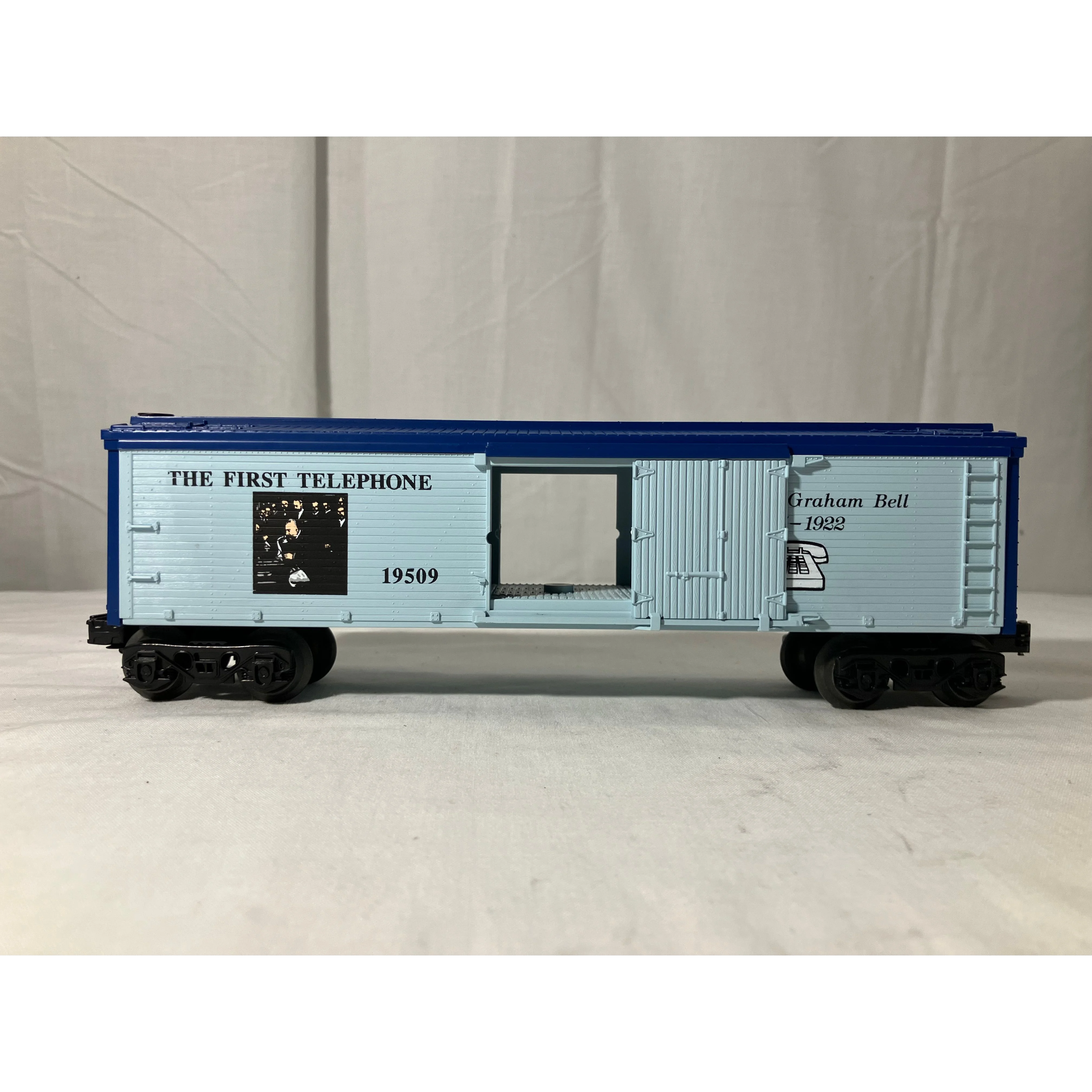 Lionel 6-19509 O Scale 3 rail reefer honoring Alexander Graham Bell — photo 4