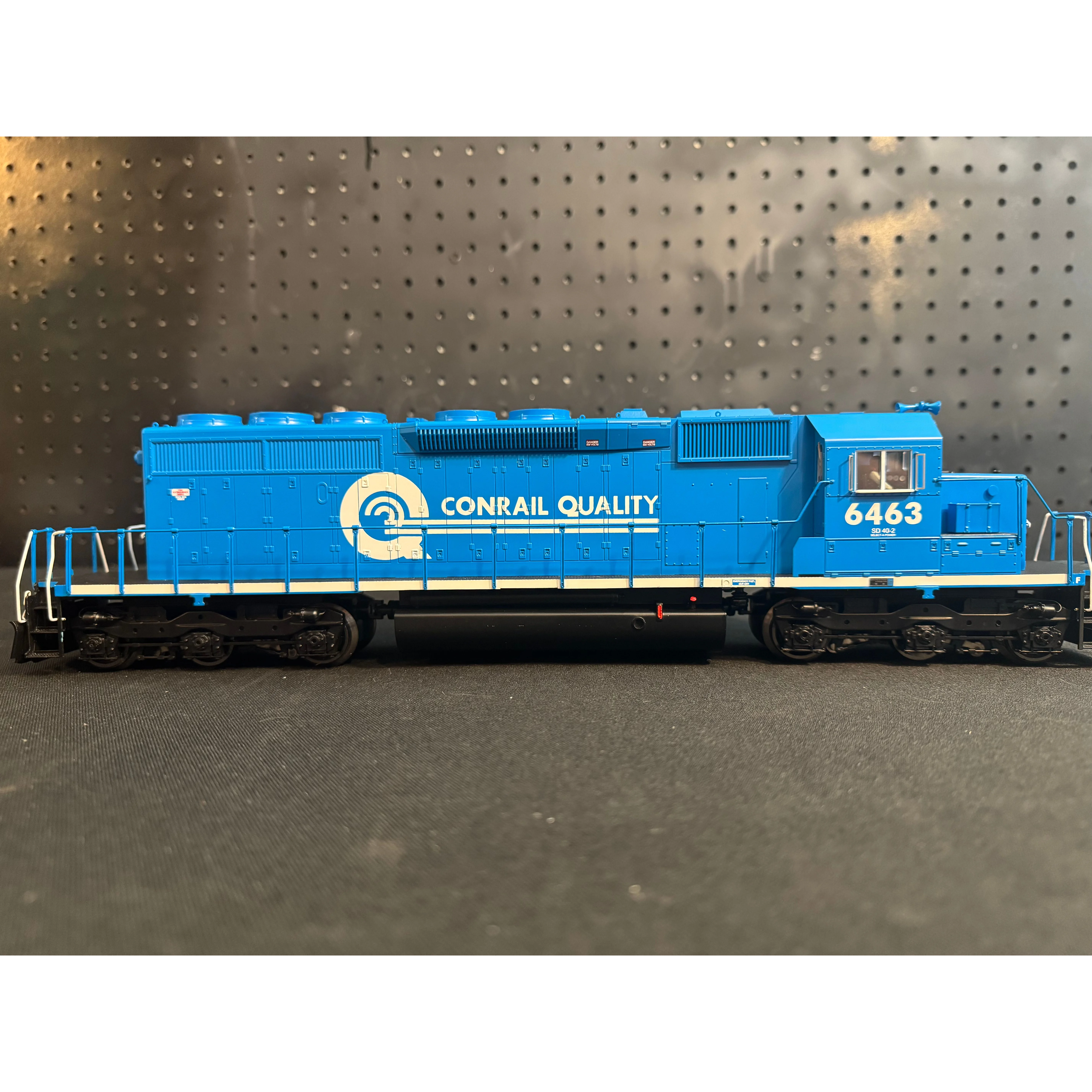 Sunset 3rd Rail Conrail Quality SD40-2 3 rail — photo 6