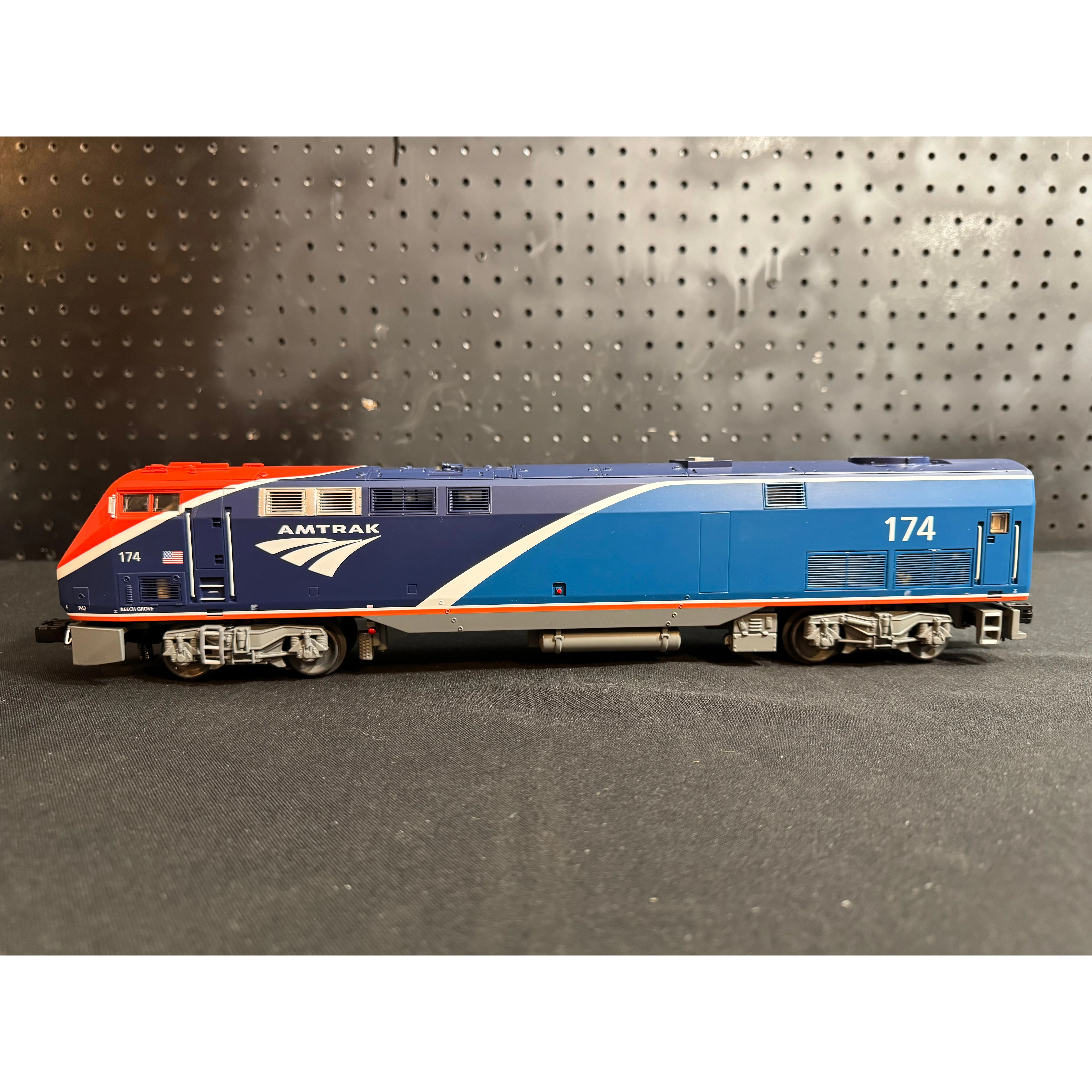 Atlas O Amtrak P42 Genesis diesel 3 rail phase 7 - Image 1