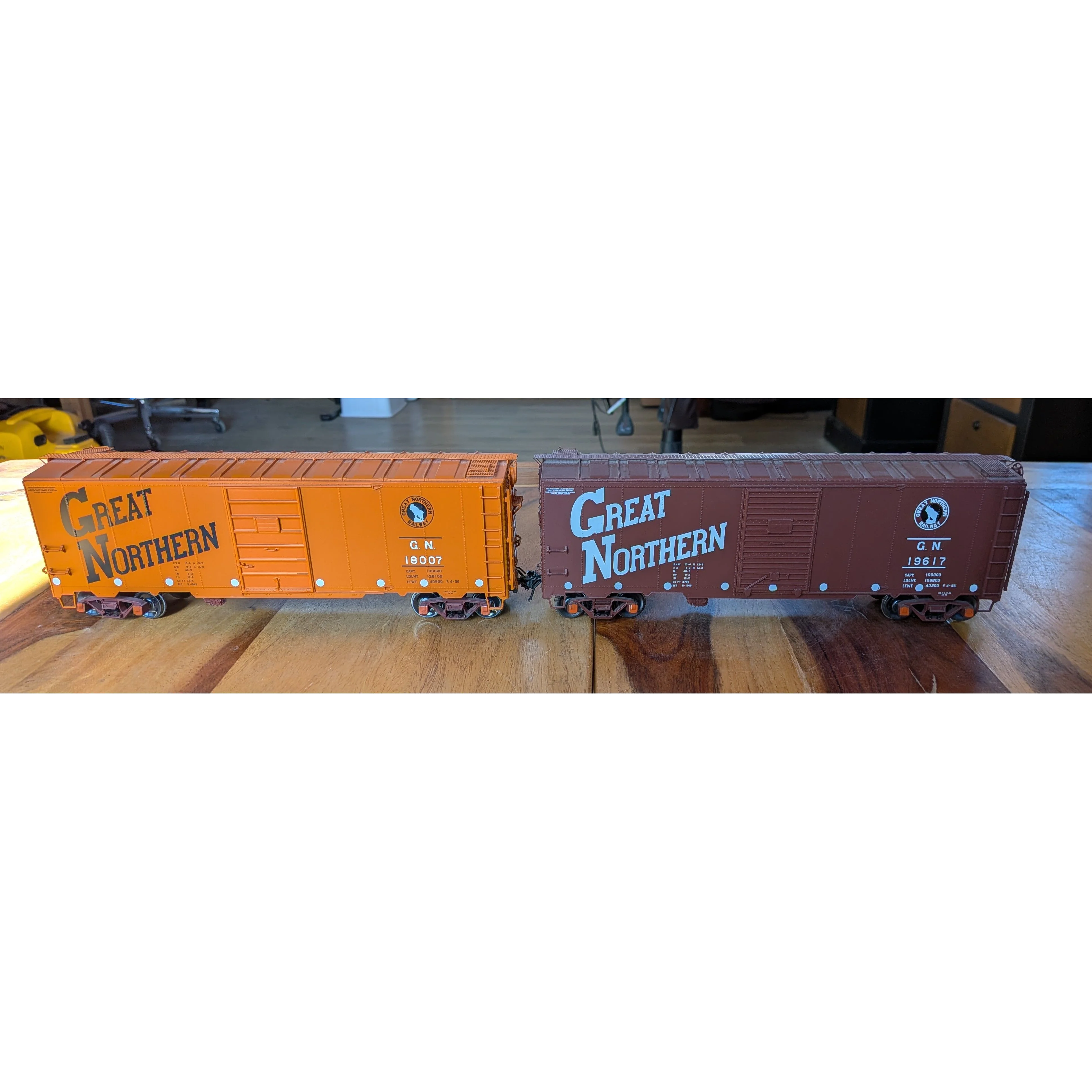 Great Northern 10 car Demostration Boxcar set — photo 7