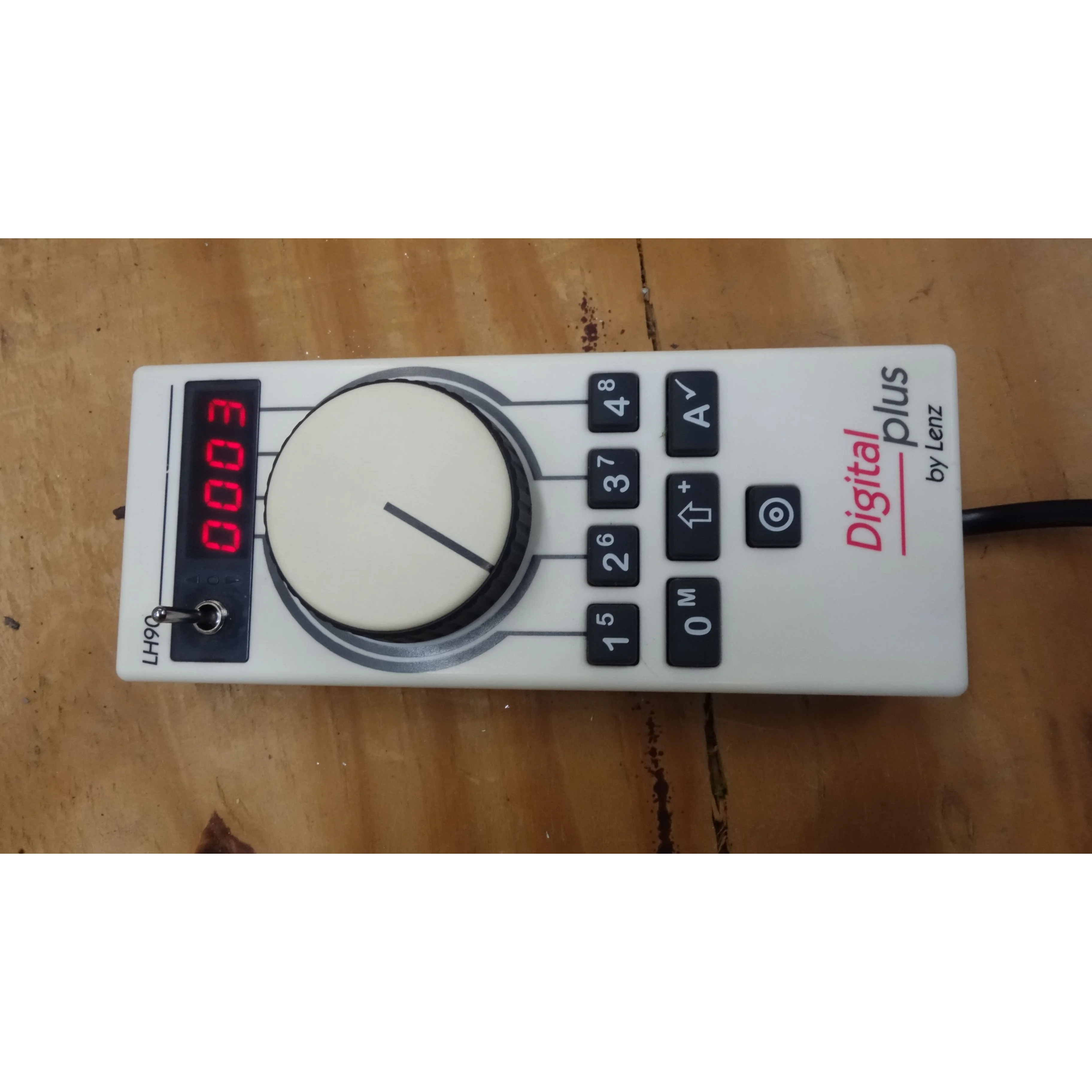 LENZ LH90 Handheld Controller Throttle — photo 2