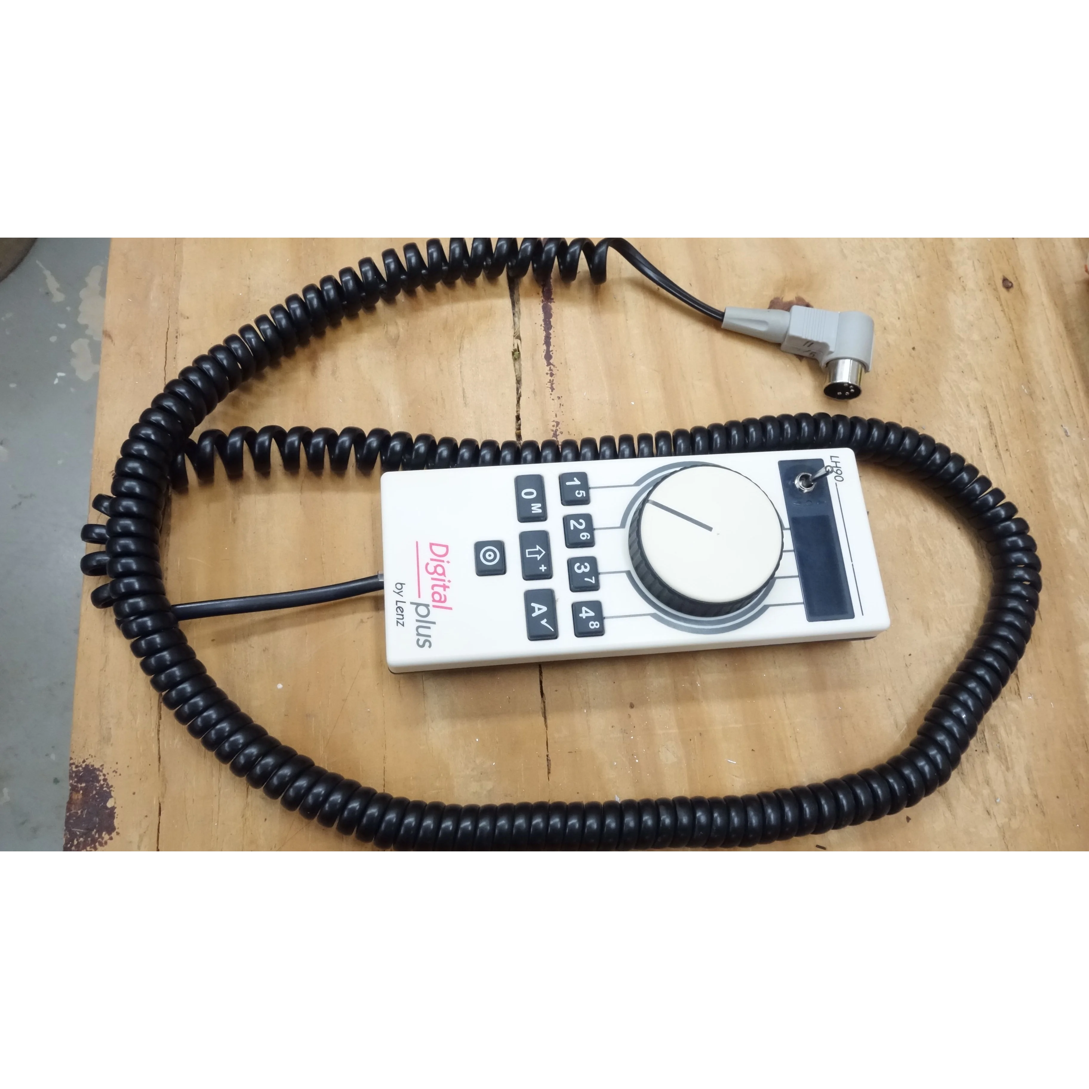 LENZ LH90 Handheld Controller Throttle — photo 4