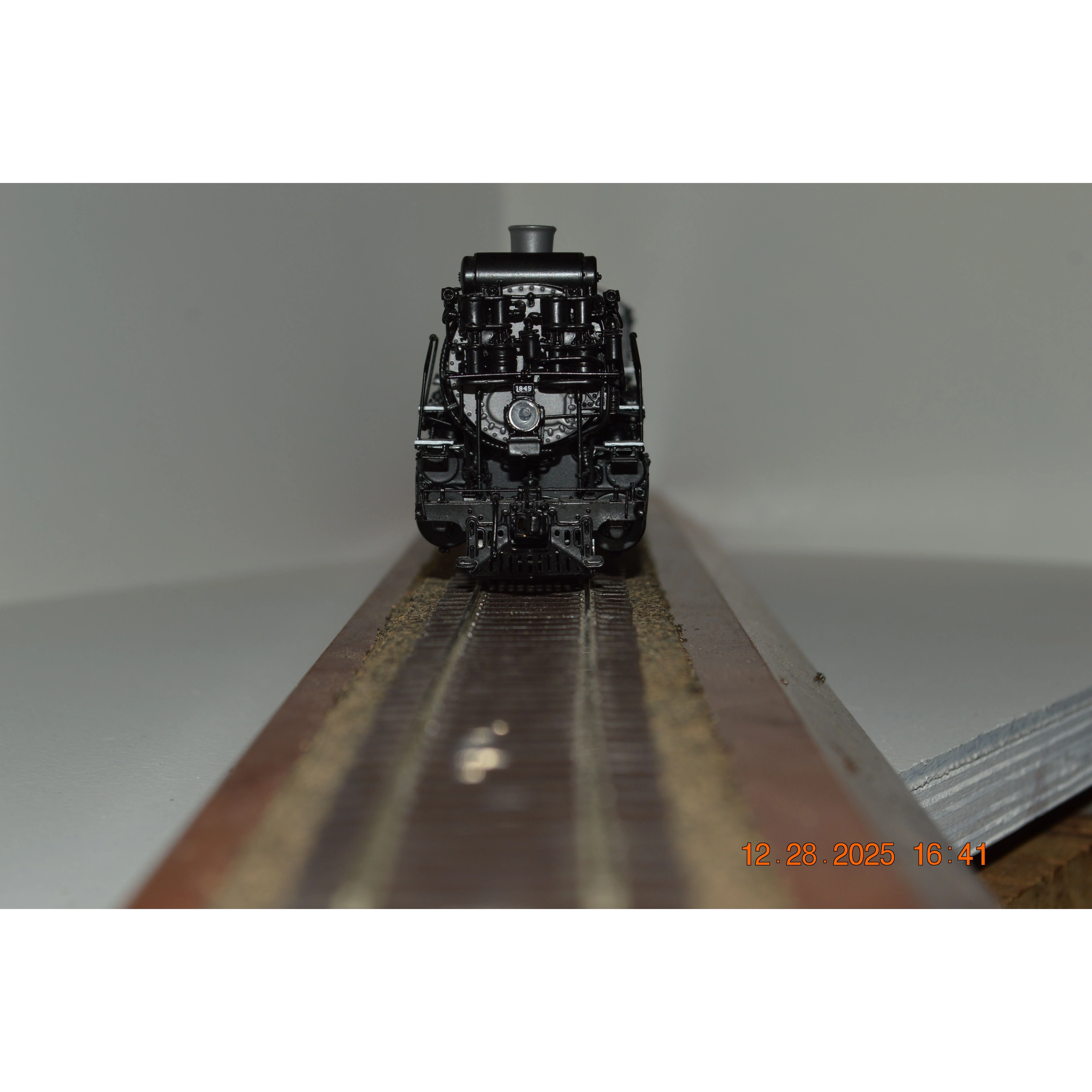 W&R Enterprises Northern Pacific Class W5 2-8-2 Coal Fired Ver. 1 #1845 Grey Boiler — photo 2