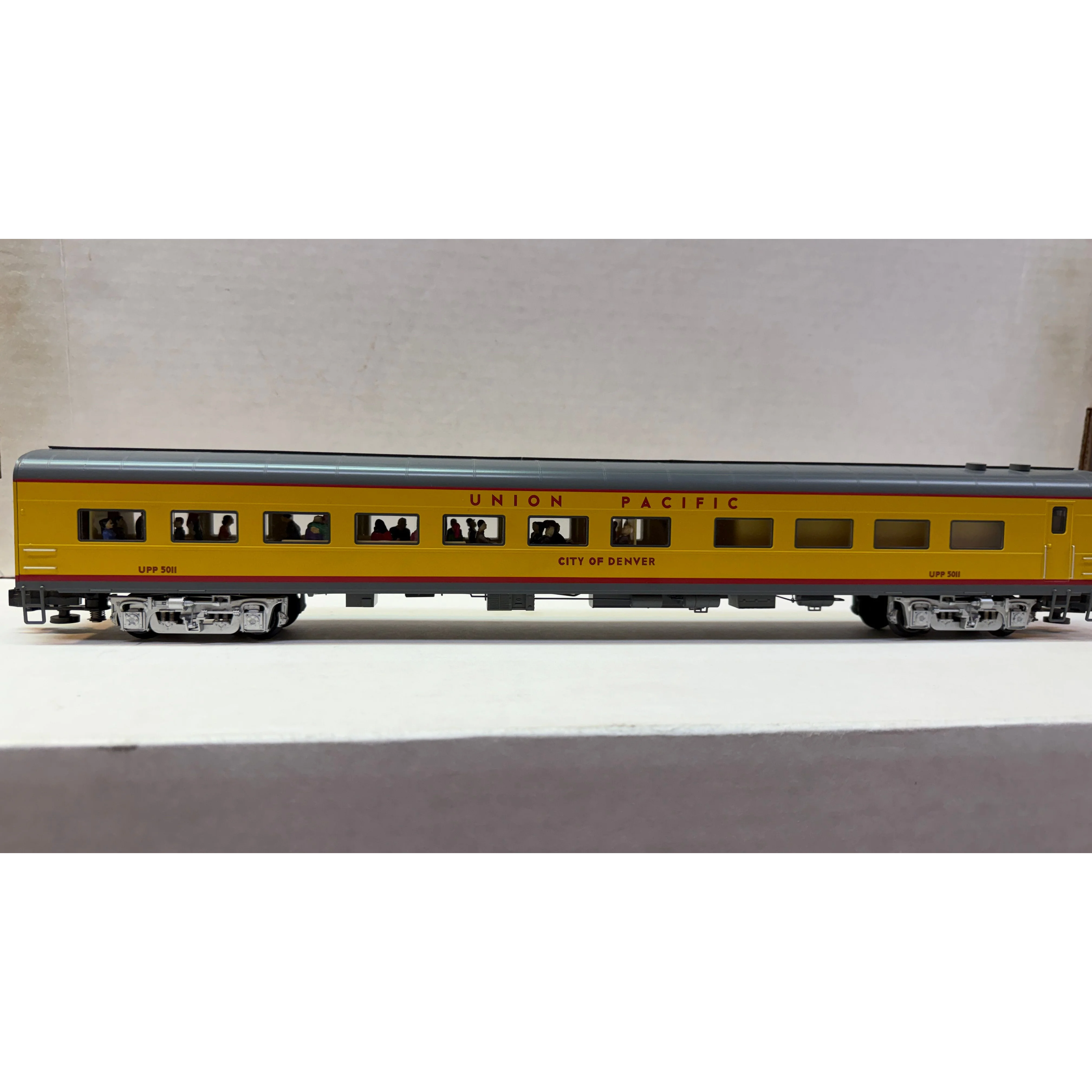 Lionel 2027230 21” UP Excursion 2-Pack #3 — photo 4