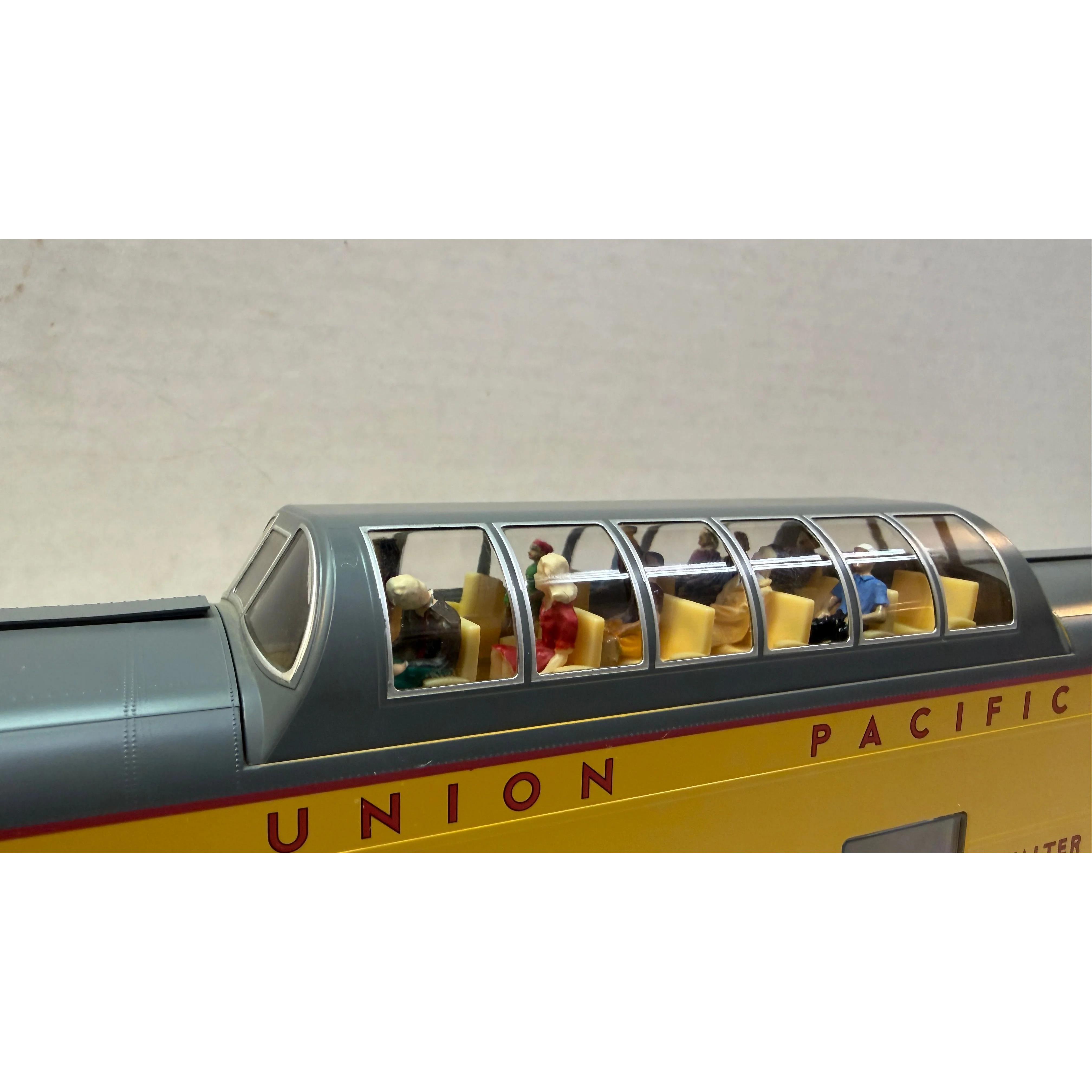 Lionel 2027230 21” UP Excursion 2-Pack #3 — photo 9
