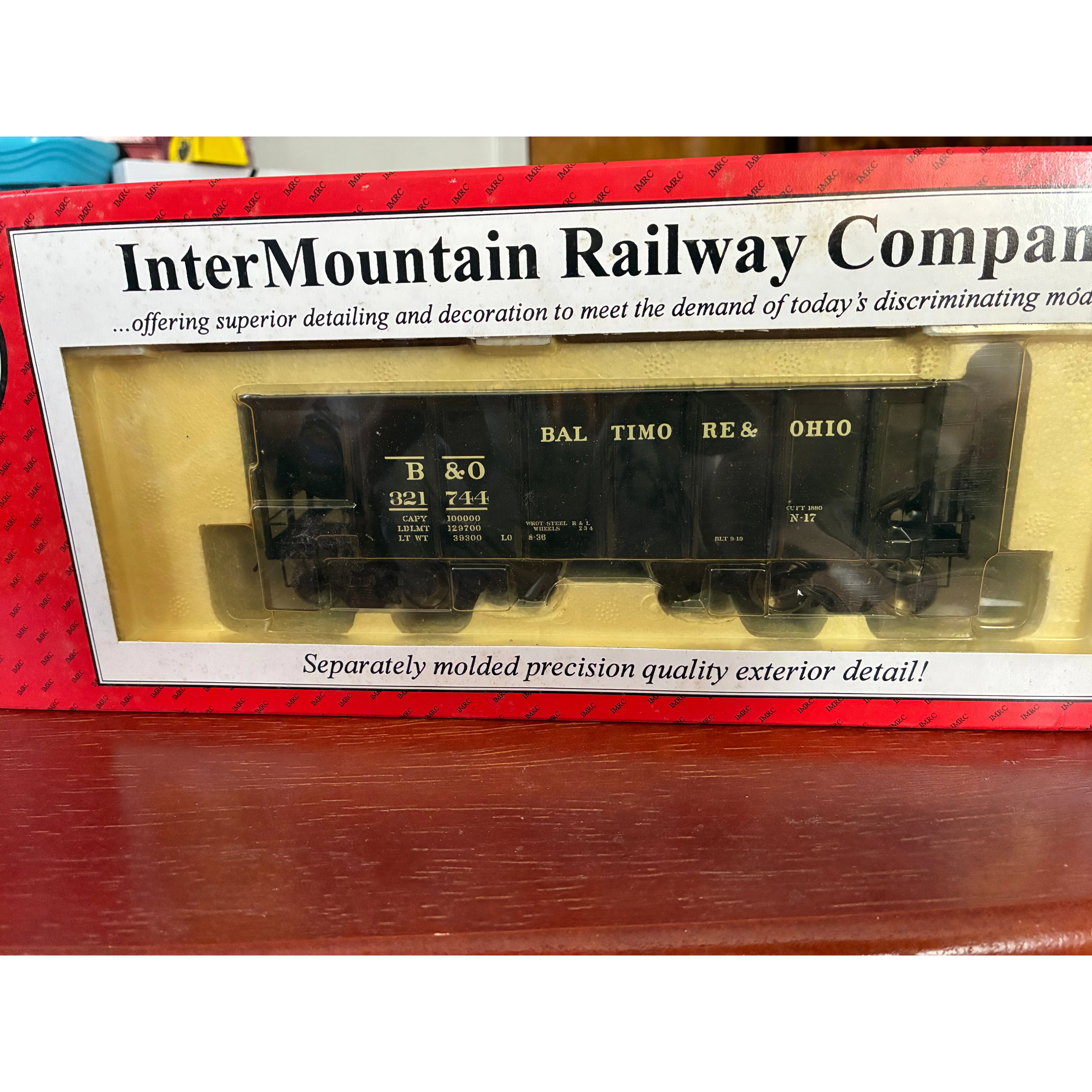 Intermountain USRA 55 Ton 2 bay Hopper car — photo 2