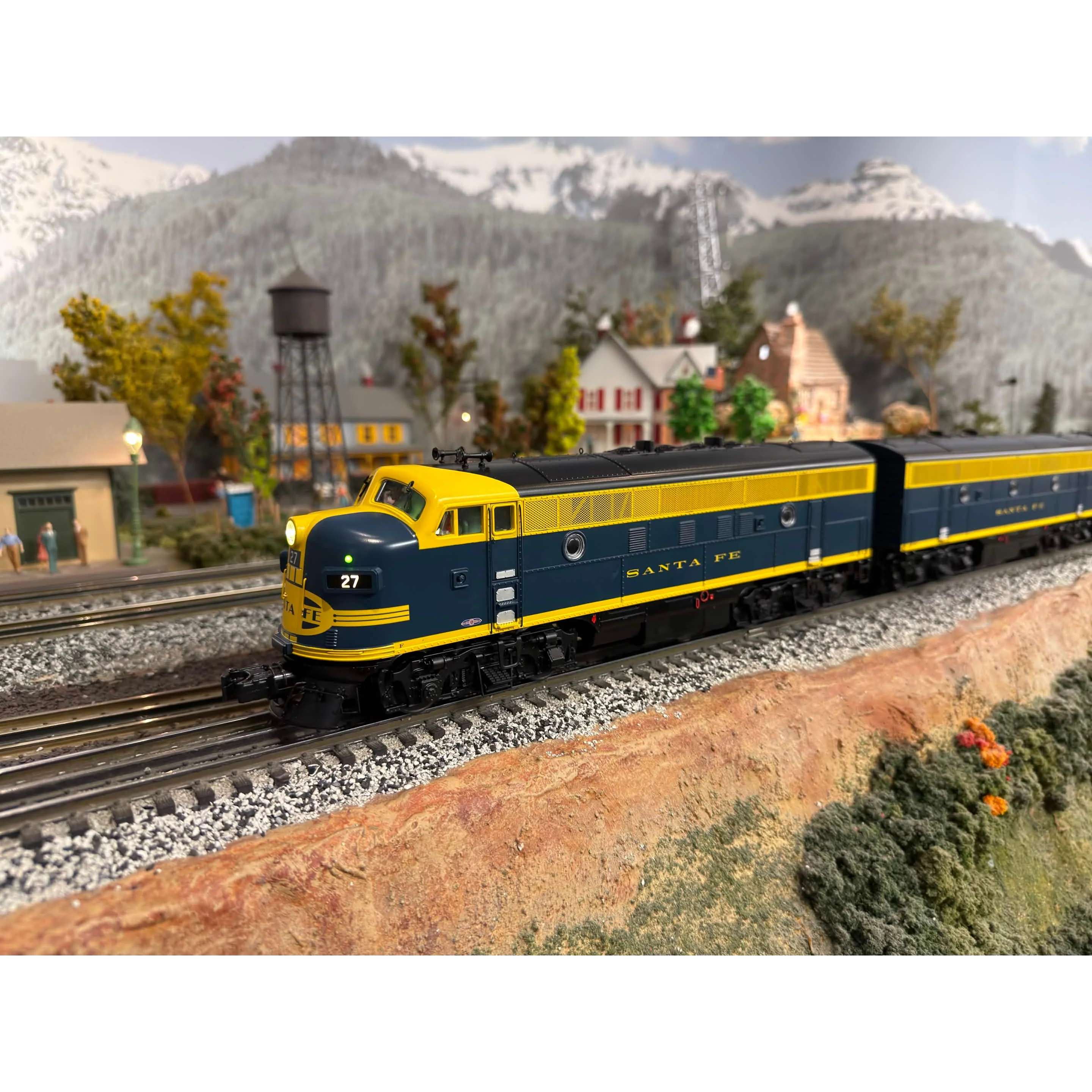 Trainworld Custom Run: MTH Premier Santa Fe F3 ABA 20-21616-1, 20-21616-3, 20-21617-4 — photo 3