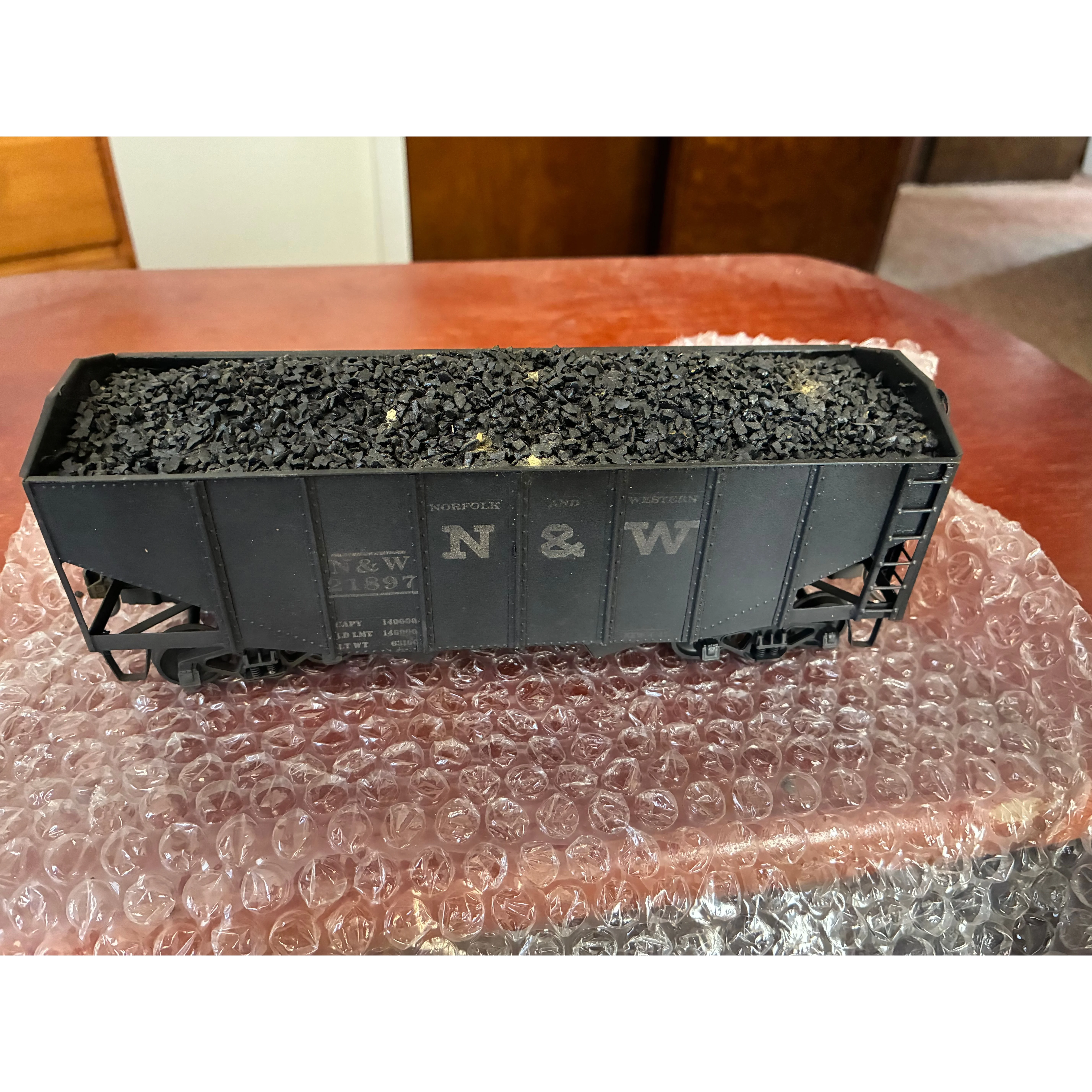 Hopper car with coal load — photo 5