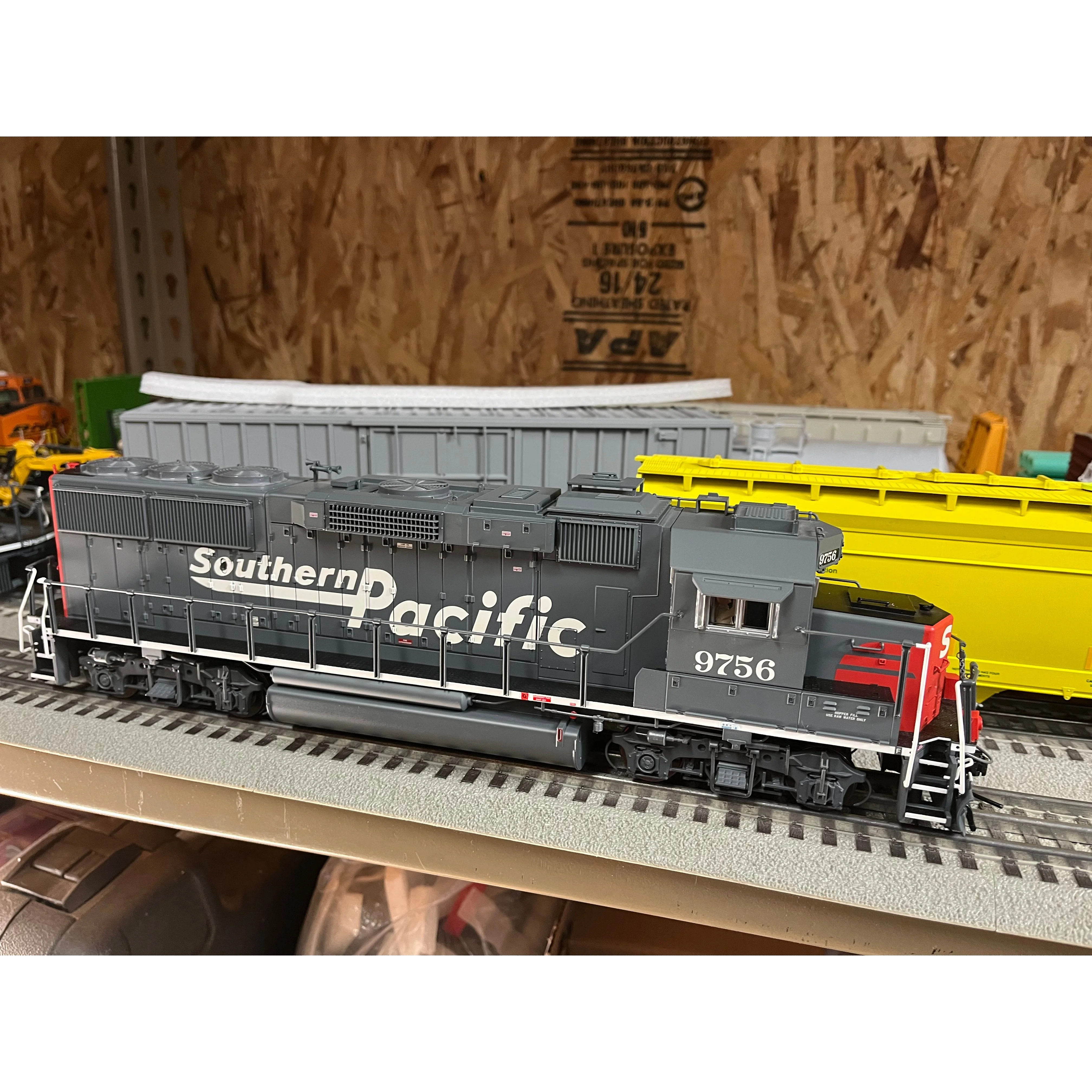 Atas O 2 Rail Southern Pacific GP60 Non-Powered Master Series Locomotive 2267-1 — photo 7