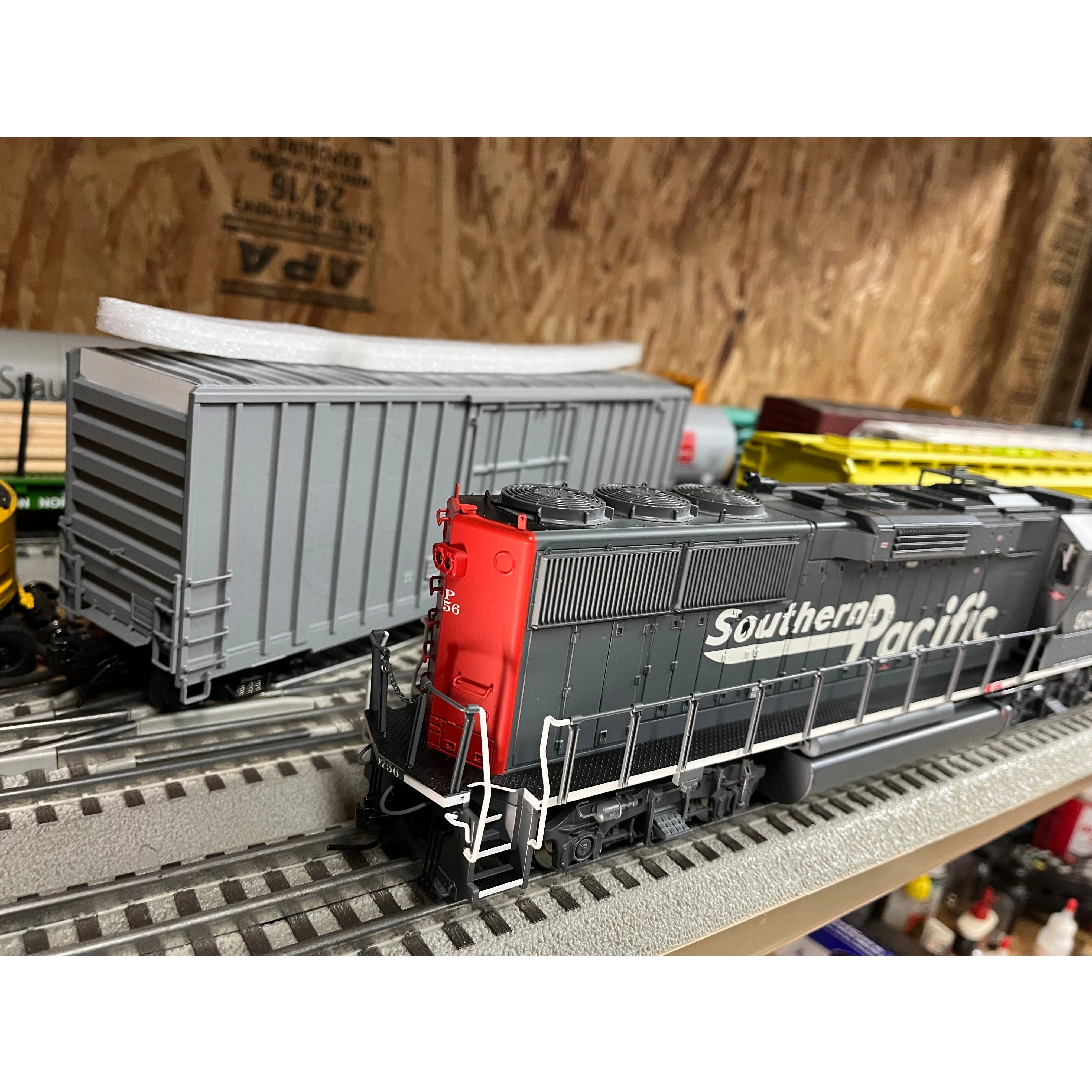 Atas O 2 Rail Southern Pacific GP60 Non-Powered Master Series Locomotive 2267-1 — photo 9