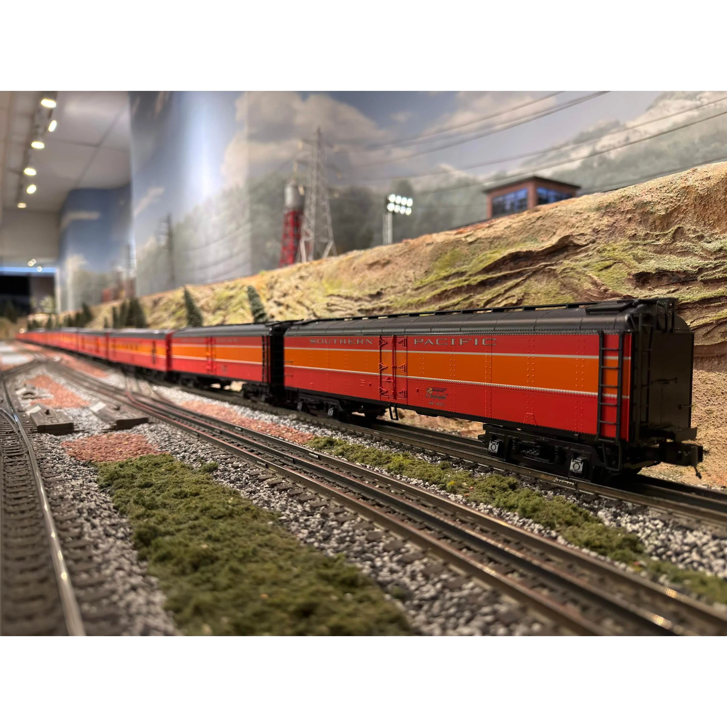 MTH Premier 11 Passenger Car and 2 R50bs. — photo 2