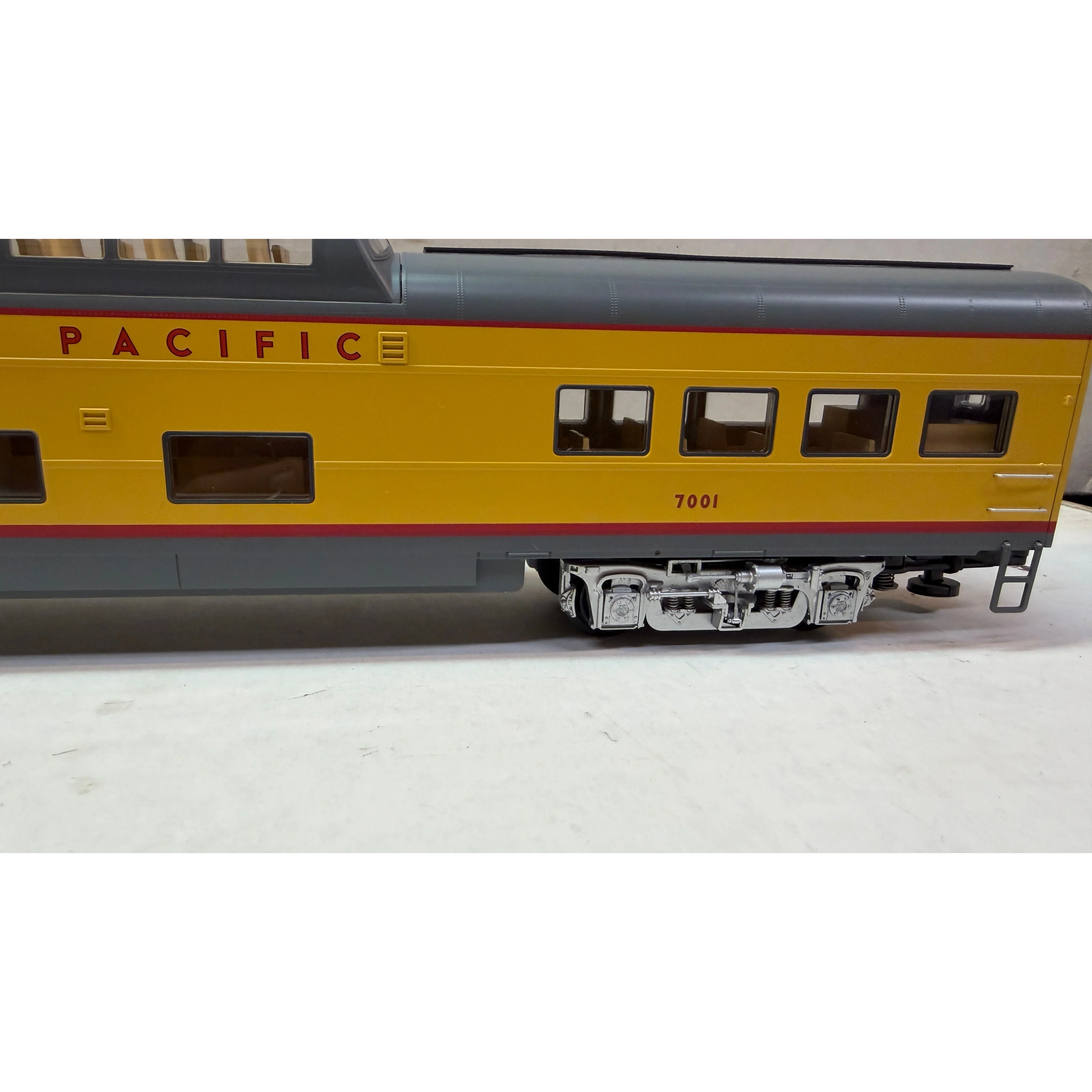 Lionel 1927050 Union Pacific 21" Excursion Pack #2 — photo 3