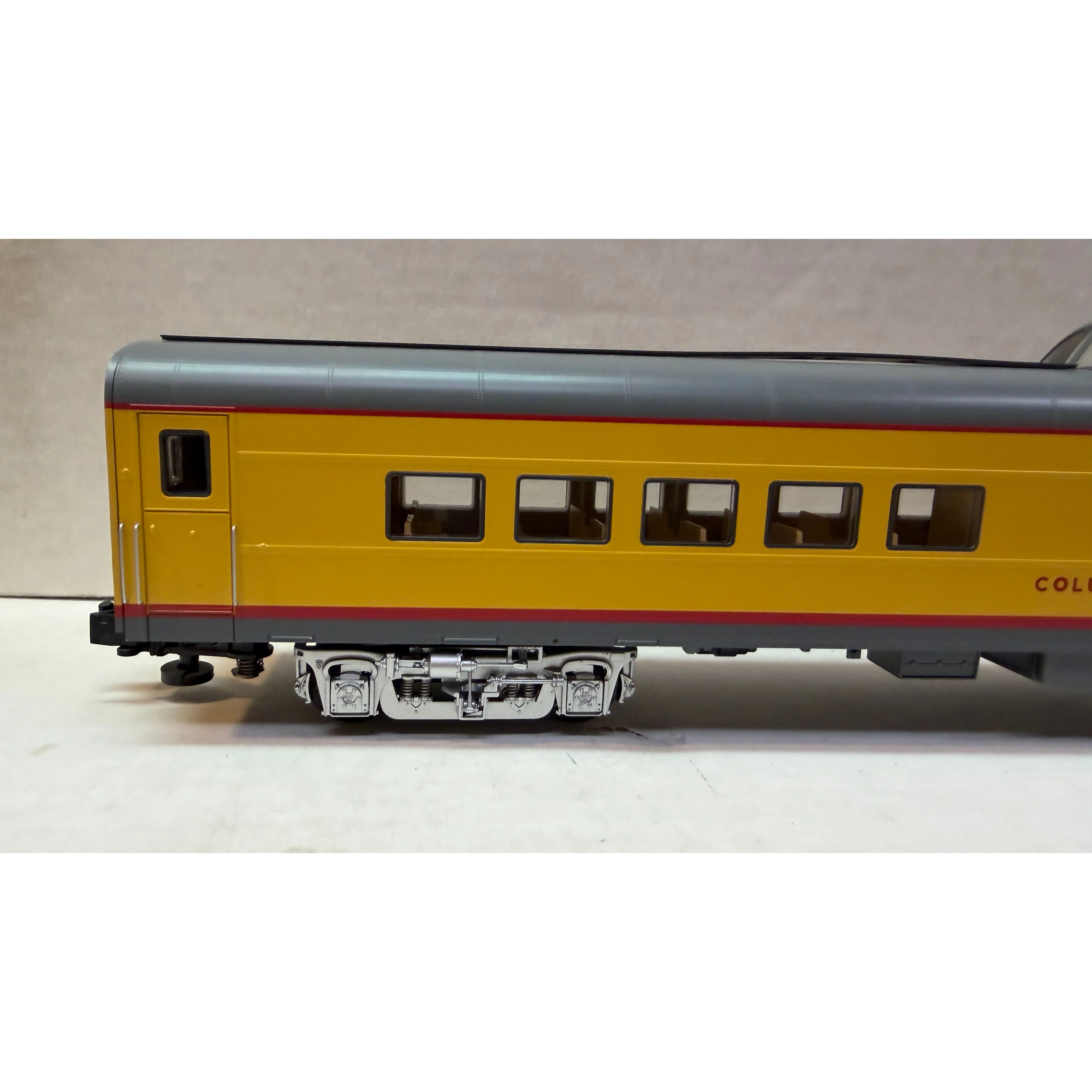 Lionel 1927050 Union Pacific 21" Excursion Pack #2 — photo 14