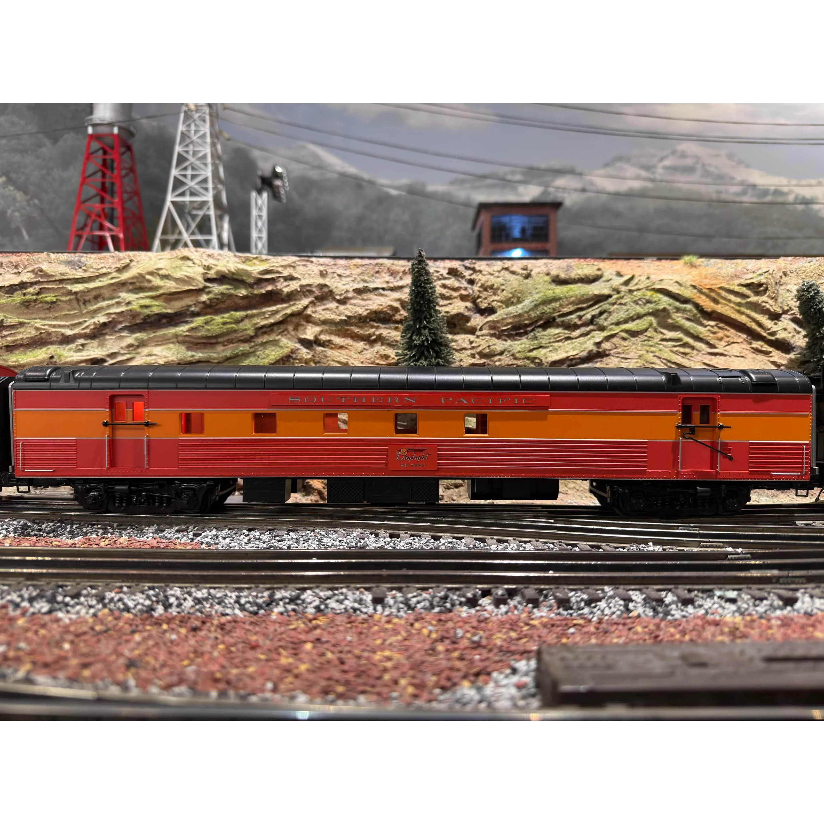 MTH Premier 11 Passenger Car and 2 R50bs. — photo 5
