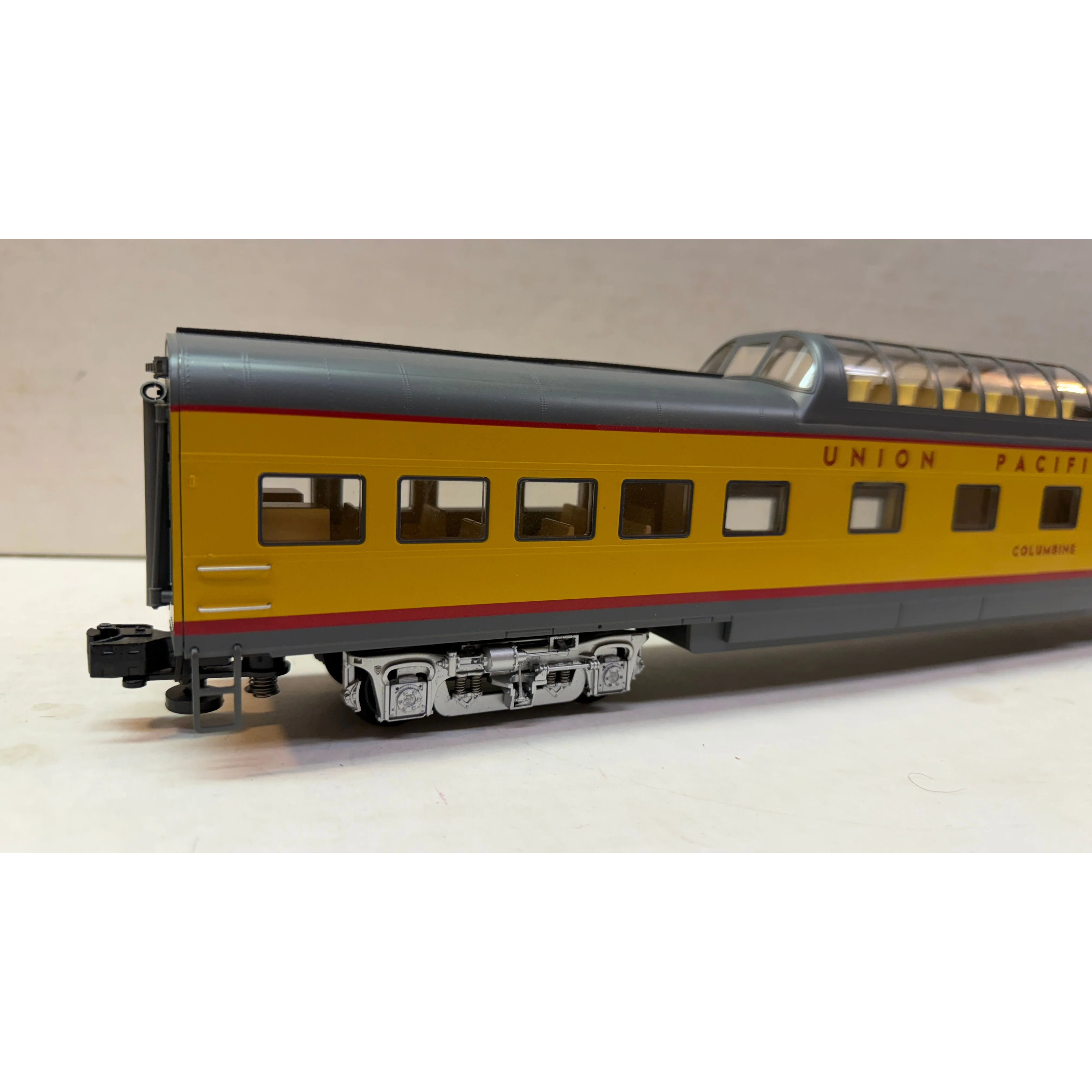 Lionel 1927050 Union Pacific 21" Excursion Pack #2 — photo 5