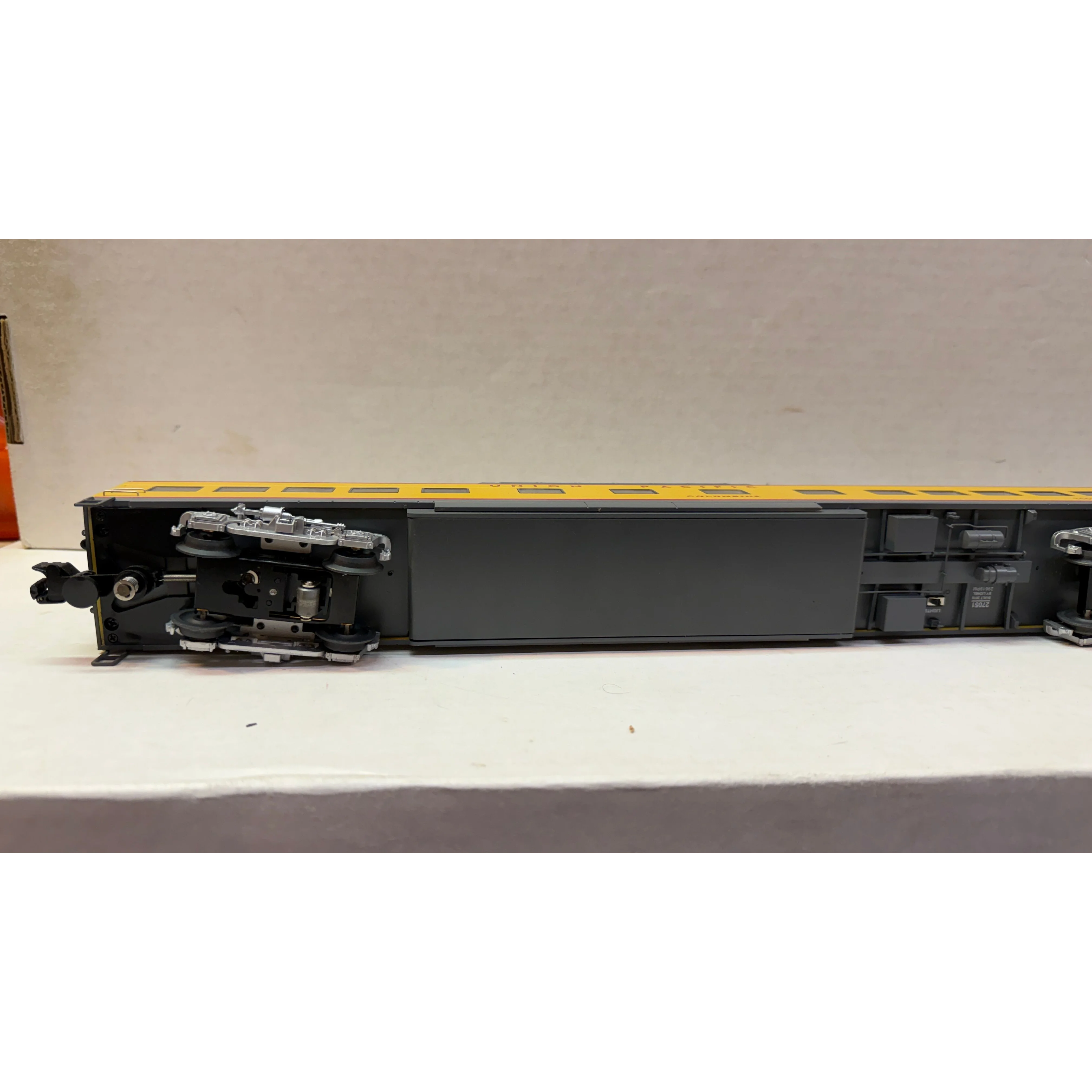 Lionel 1927050 Union Pacific 21" Excursion Pack #2 — photo 7