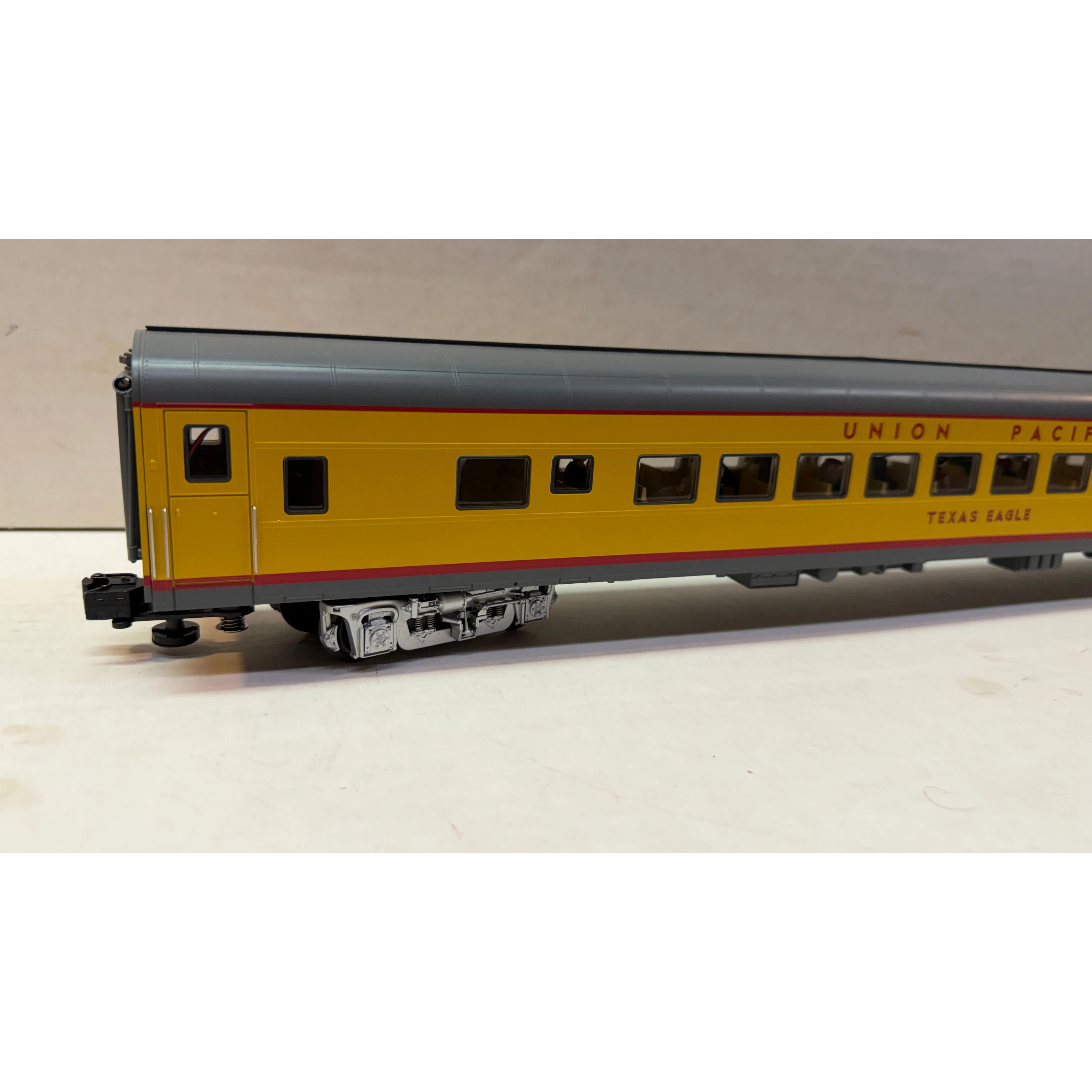 Lionel 1927050 Union Pacific 21" Excursion Pack #2 — photo 9