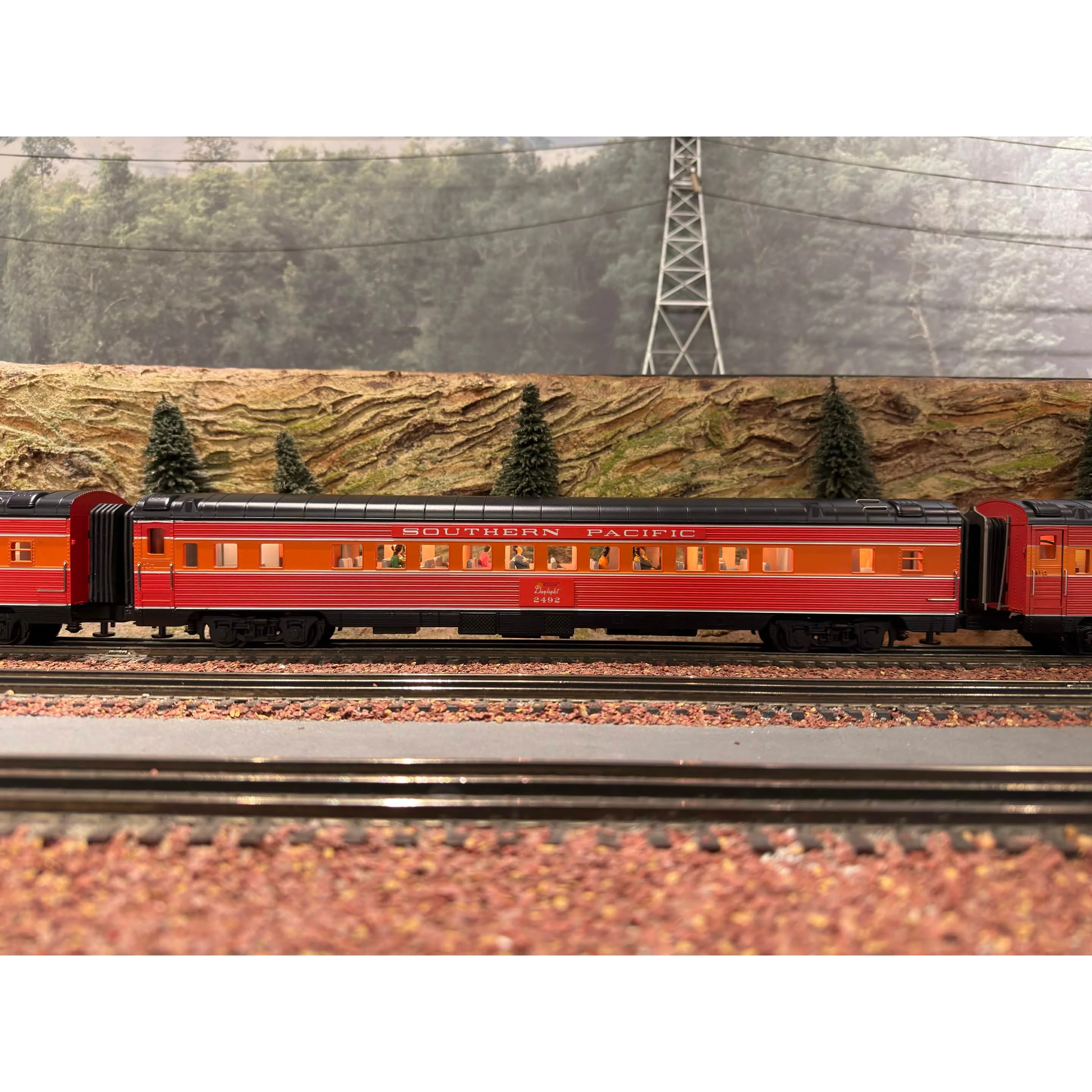 MTH Premier 11 Passenger Car and 2 R50bs. — photo 9