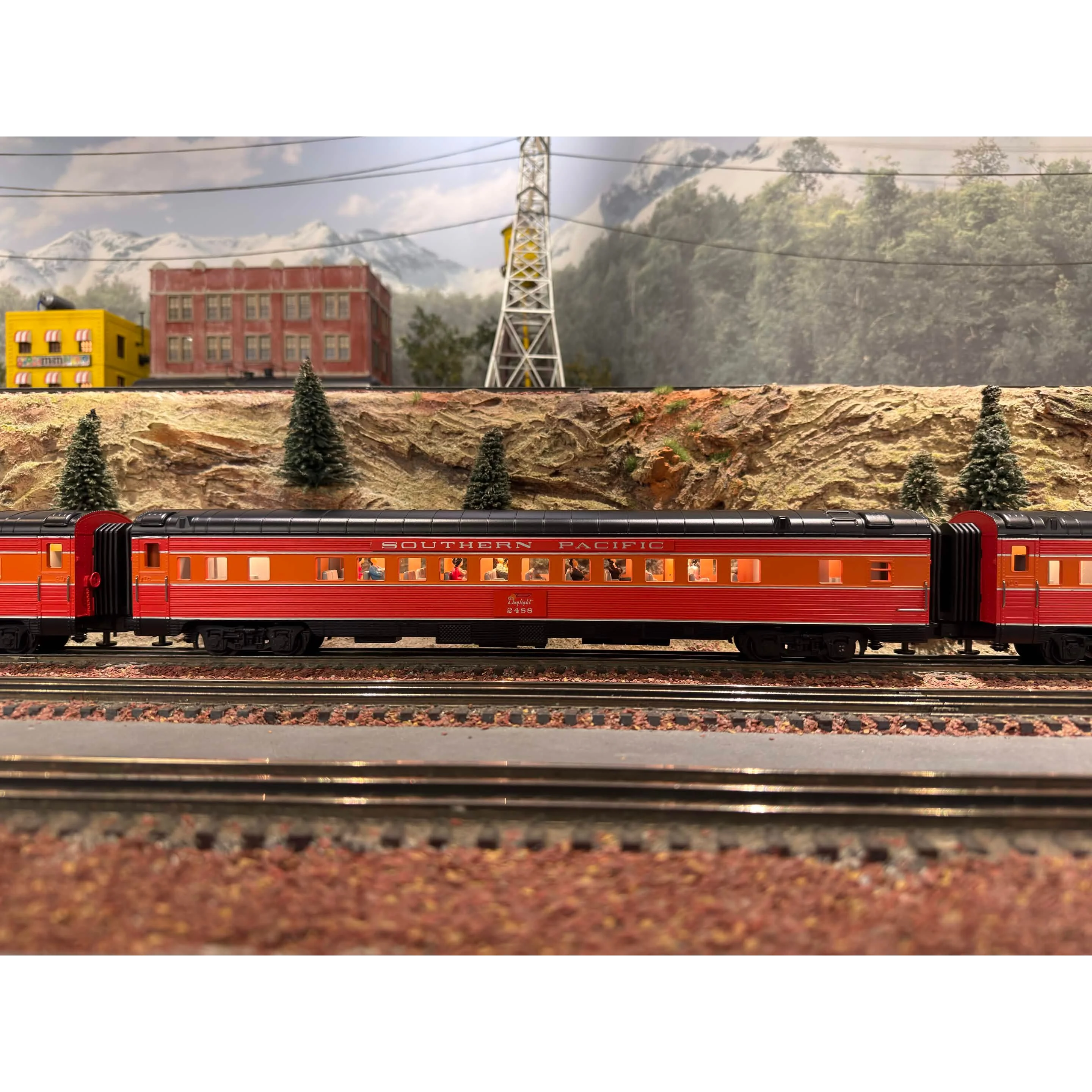 MTH Premier 11 Passenger Car and 2 R50bs. — photo 11