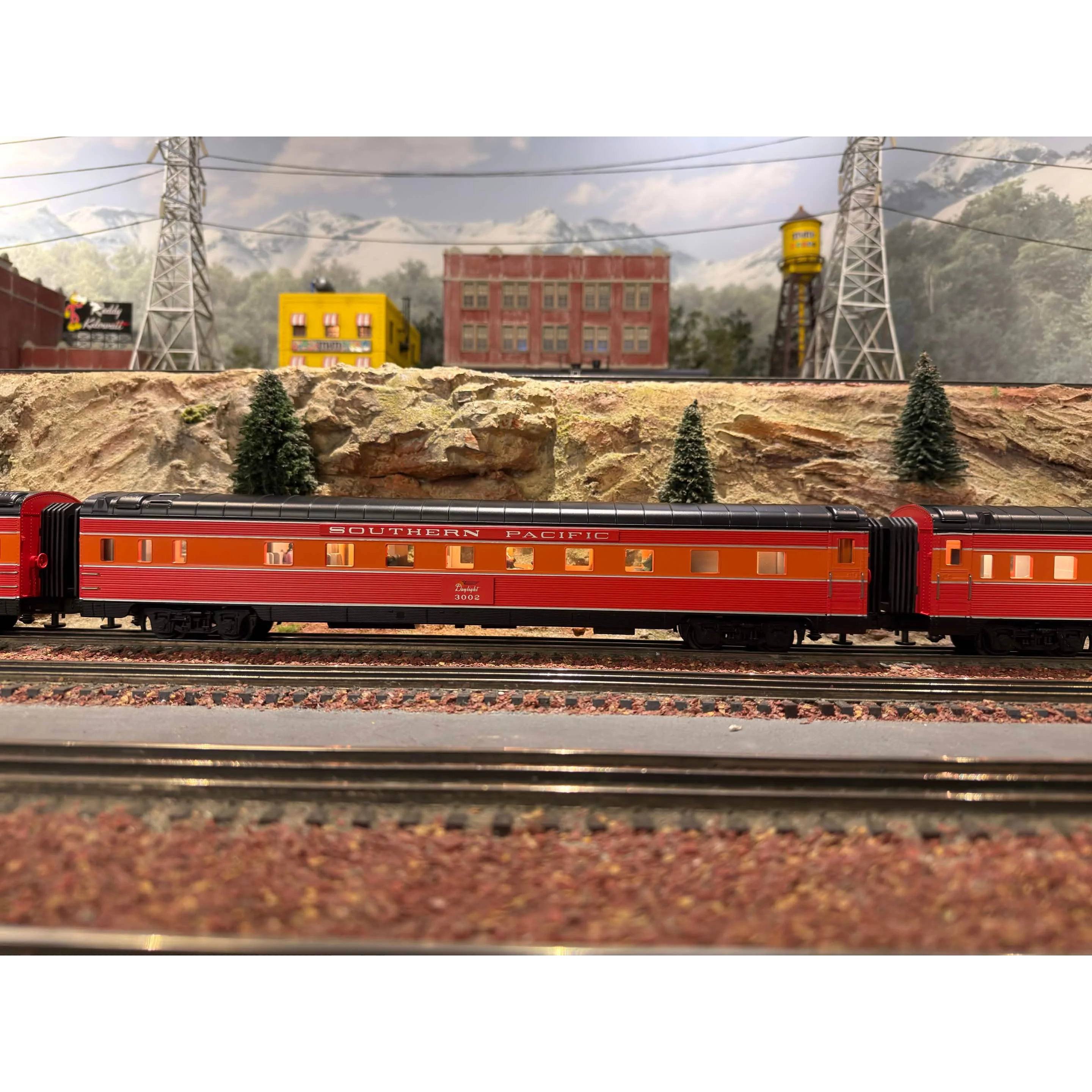 MTH Premier 11 Passenger Car and 2 R50bs. — photo 12