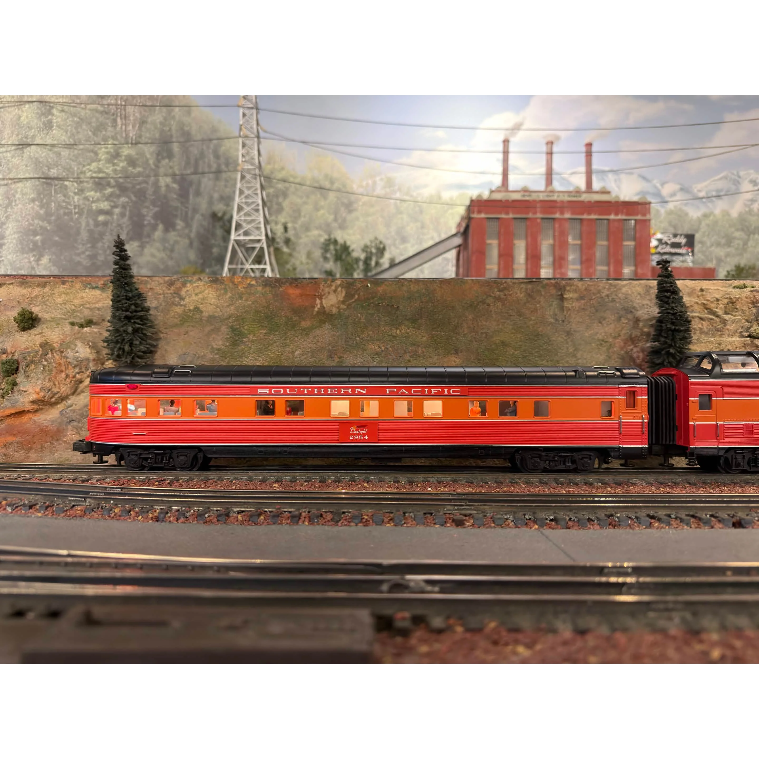 MTH Premier 11 Passenger Car and 2 R50bs. — photo 15