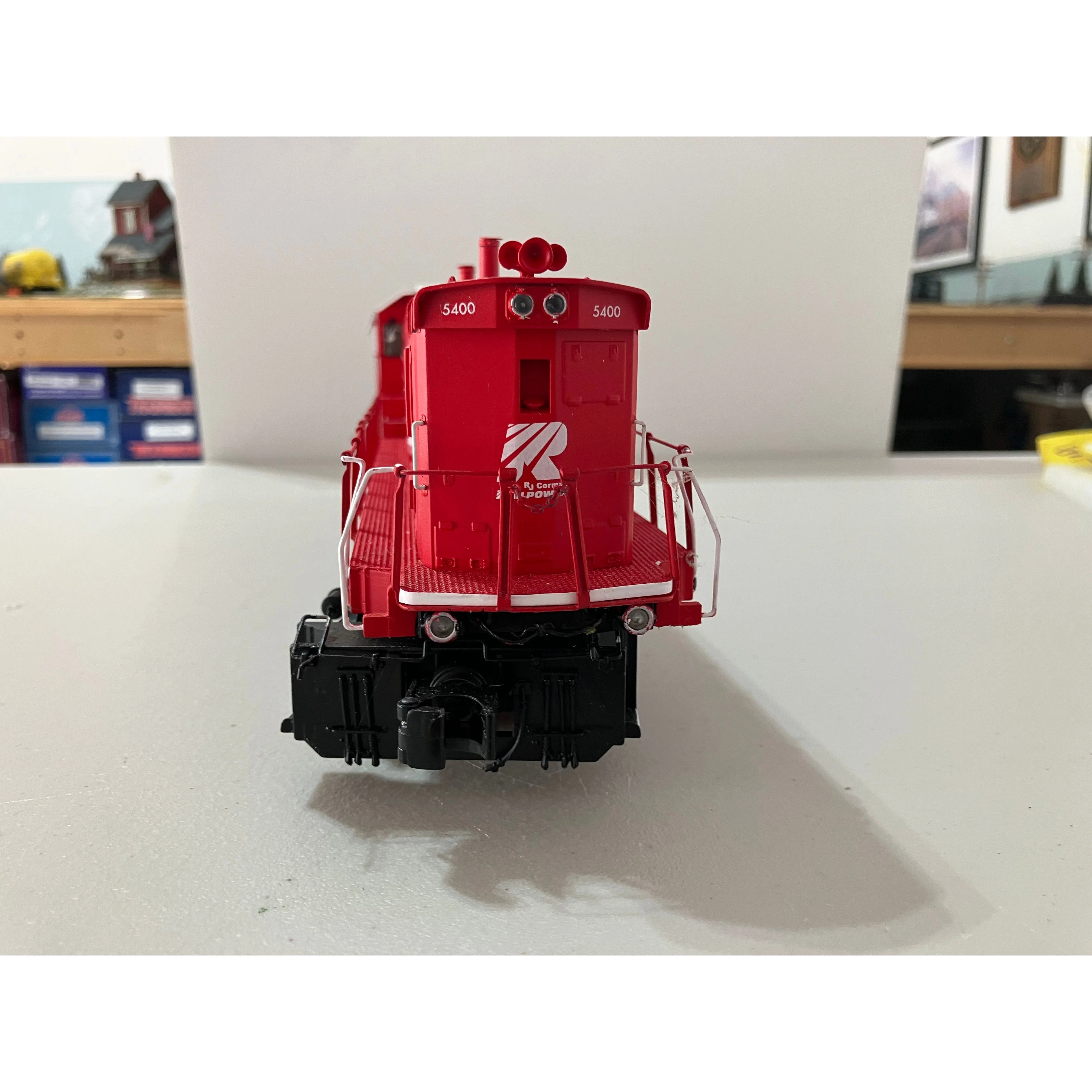 CUSTOM PAINTED MTH PREMIER GENSET — photo 6